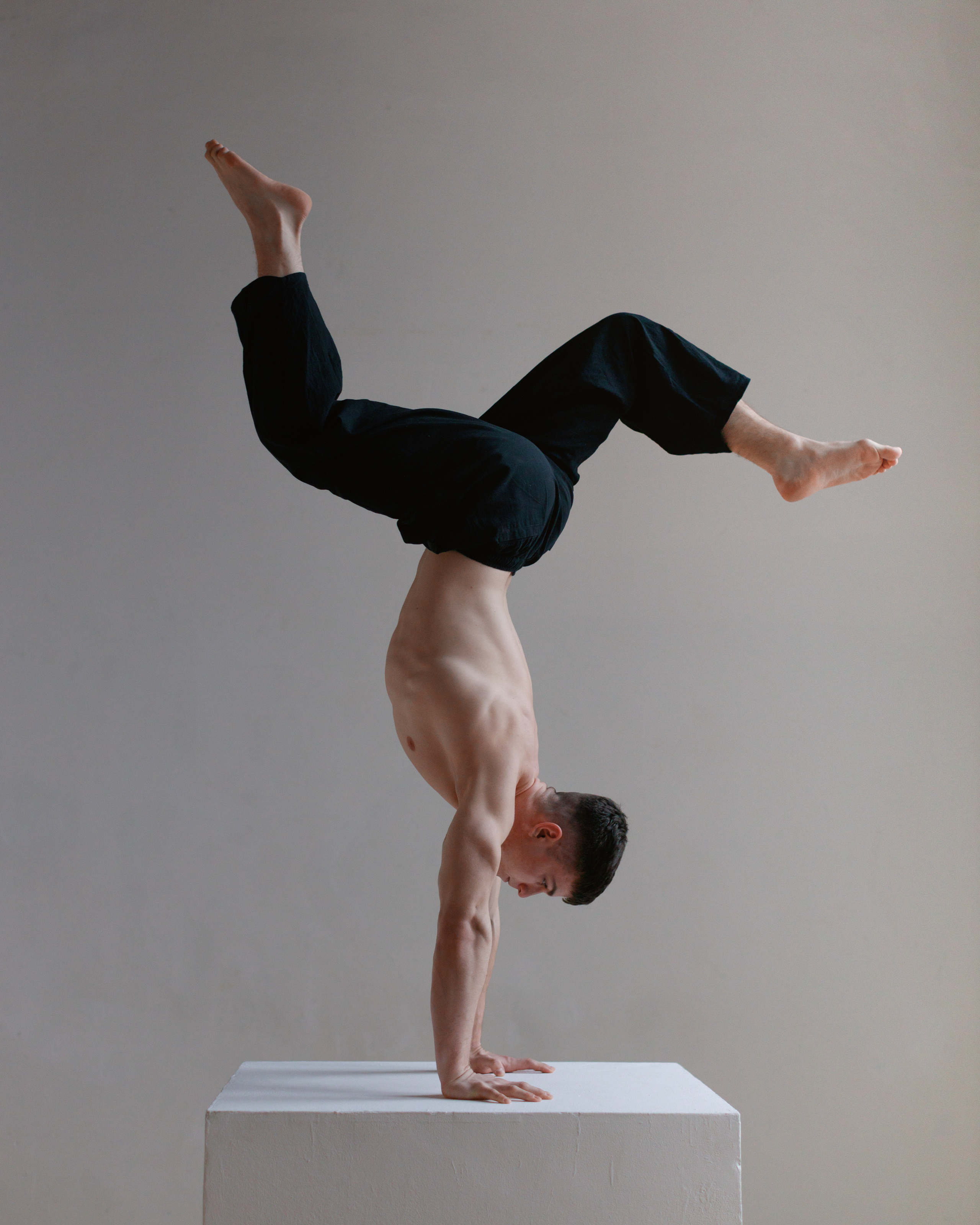 Max | Максим. Игорь Березин — фотограф в Москве. Мужские портреты и коммерческая съёмка