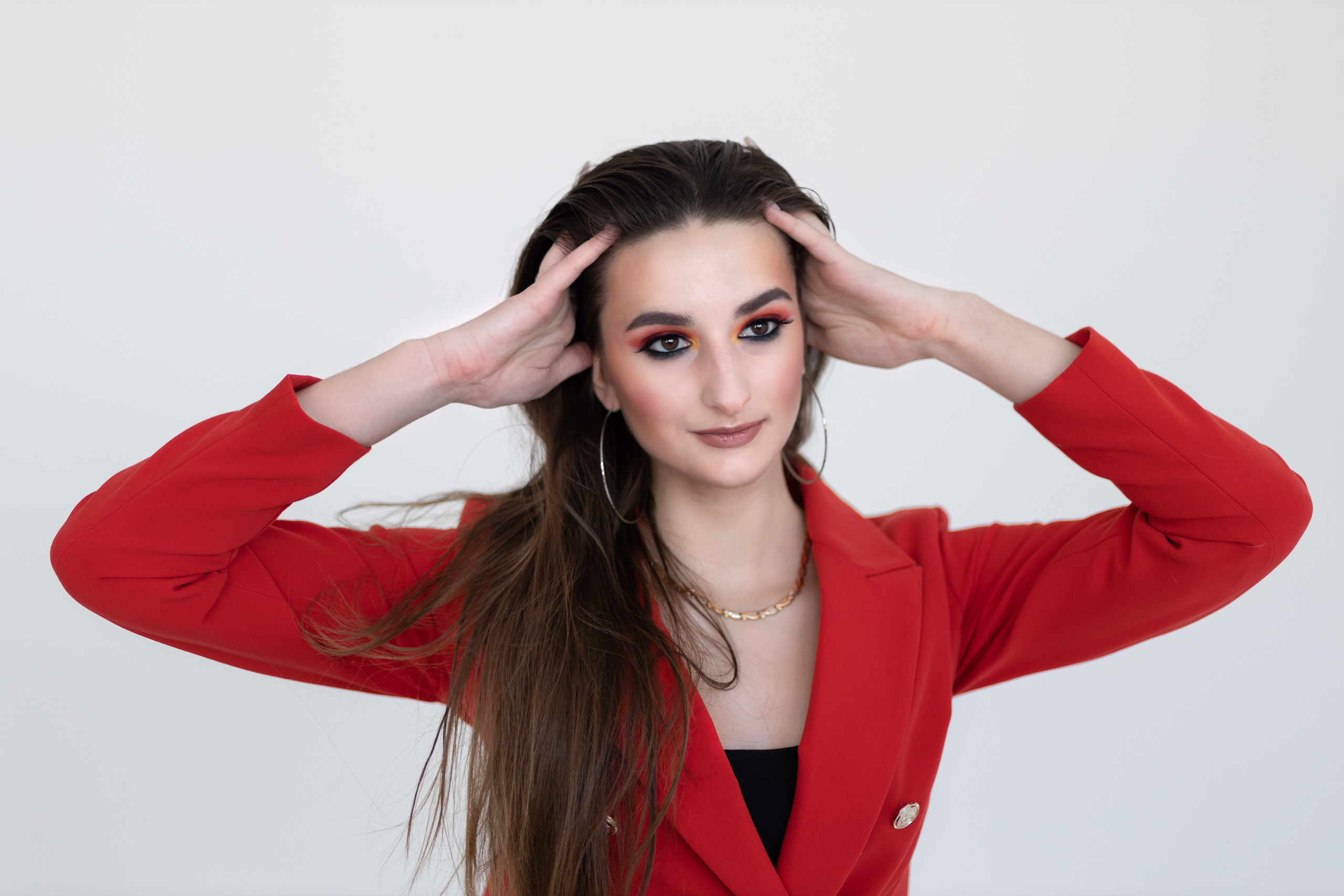 ЖЕНСКАЯ СЪЕМКА В СТУДИИ