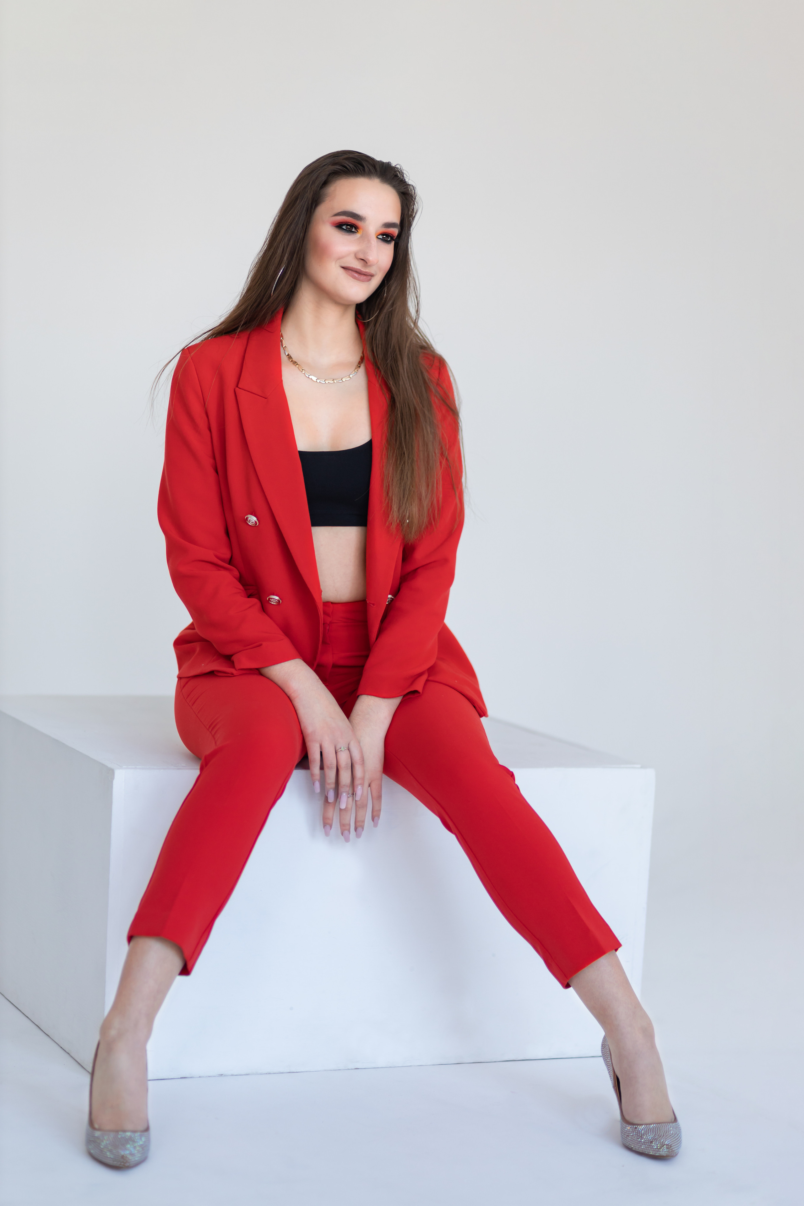 ЖЕНСКАЯ СЪЕМКА В СТУДИИ