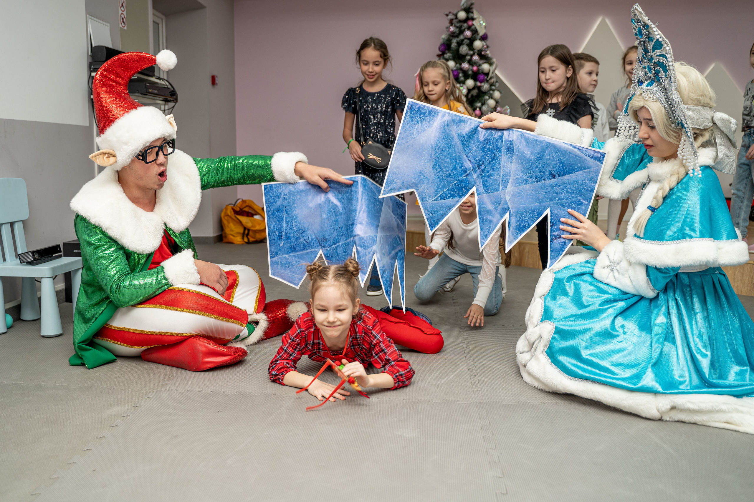 1 гимназия Новогодний утренник. Свадебный и репортажный фотограф в Уфе| Осетрова Ольга