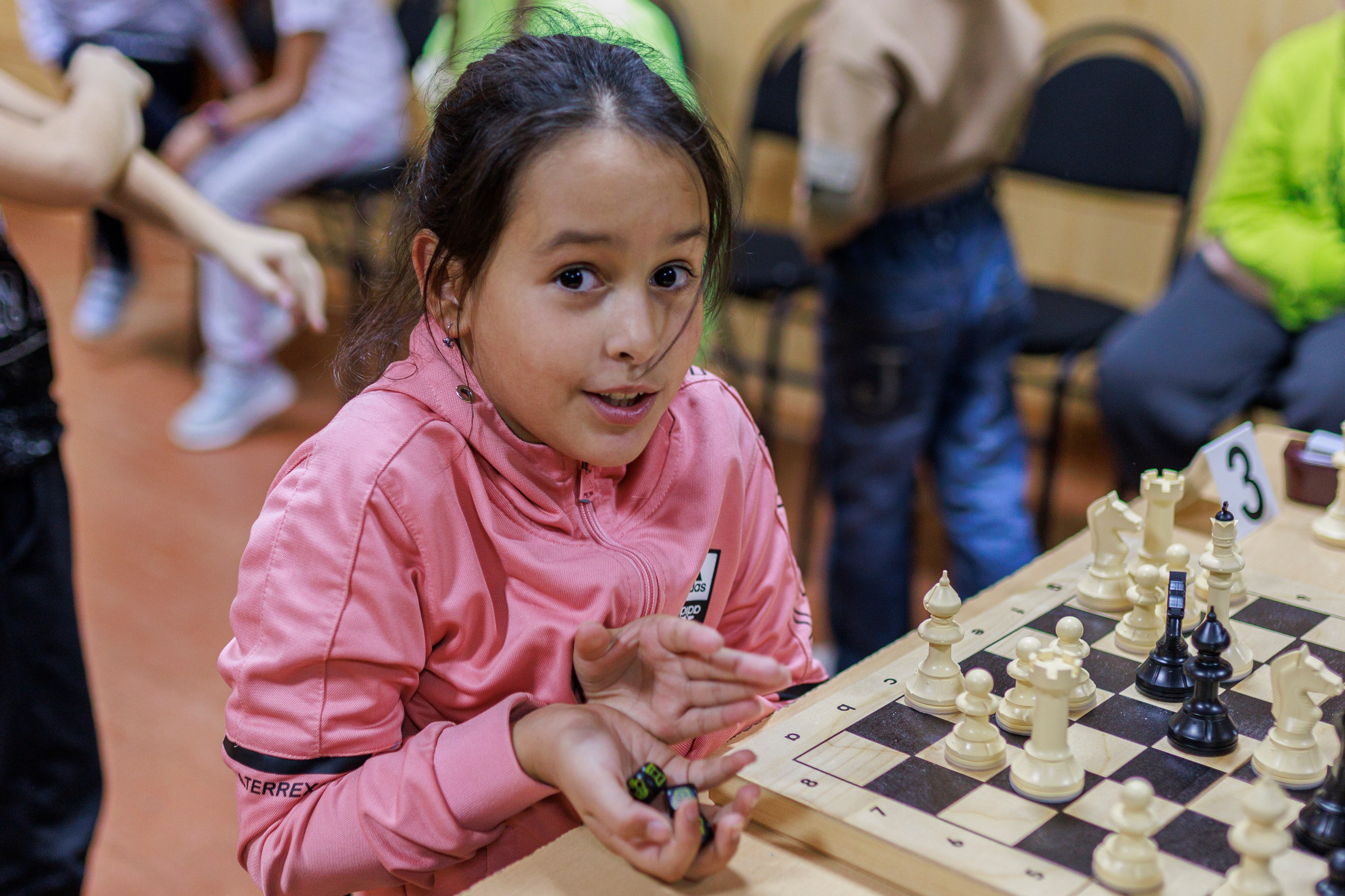 Репортажная сьёмка игры в шахматы в детском доме. Семейный и детский фотограф в Рязани Васюгова Мария