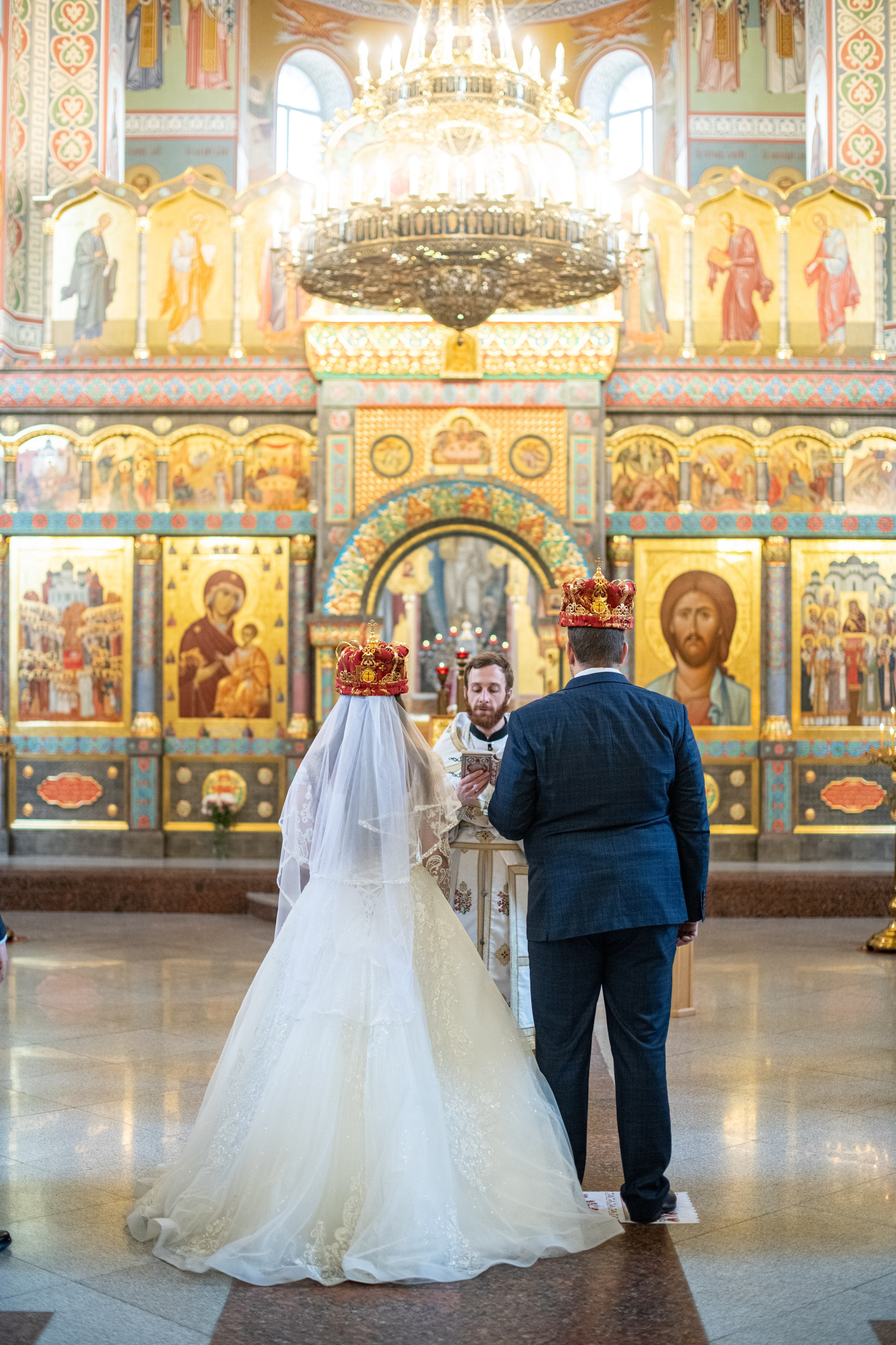 Венчание Ирины и Александра. В храме Первосвятителей Московских Посёлка Горки Ленинские. Фотограф Крещения и Венчания в Москве и МО