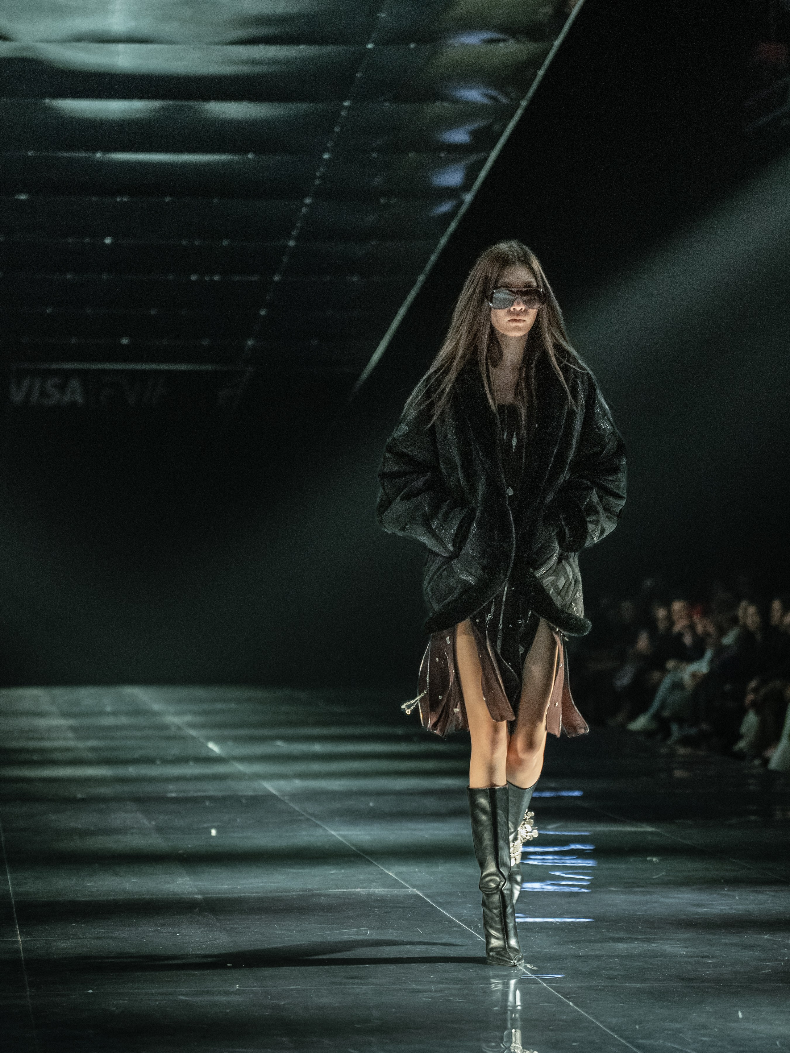 Visa Fashion Week Almaty Pre-Fall 2026 April Leonid Zherebtsov. Сайт Алматинского НЮ АРТ, будуар и фэшн фотографа Дениса Карпенко