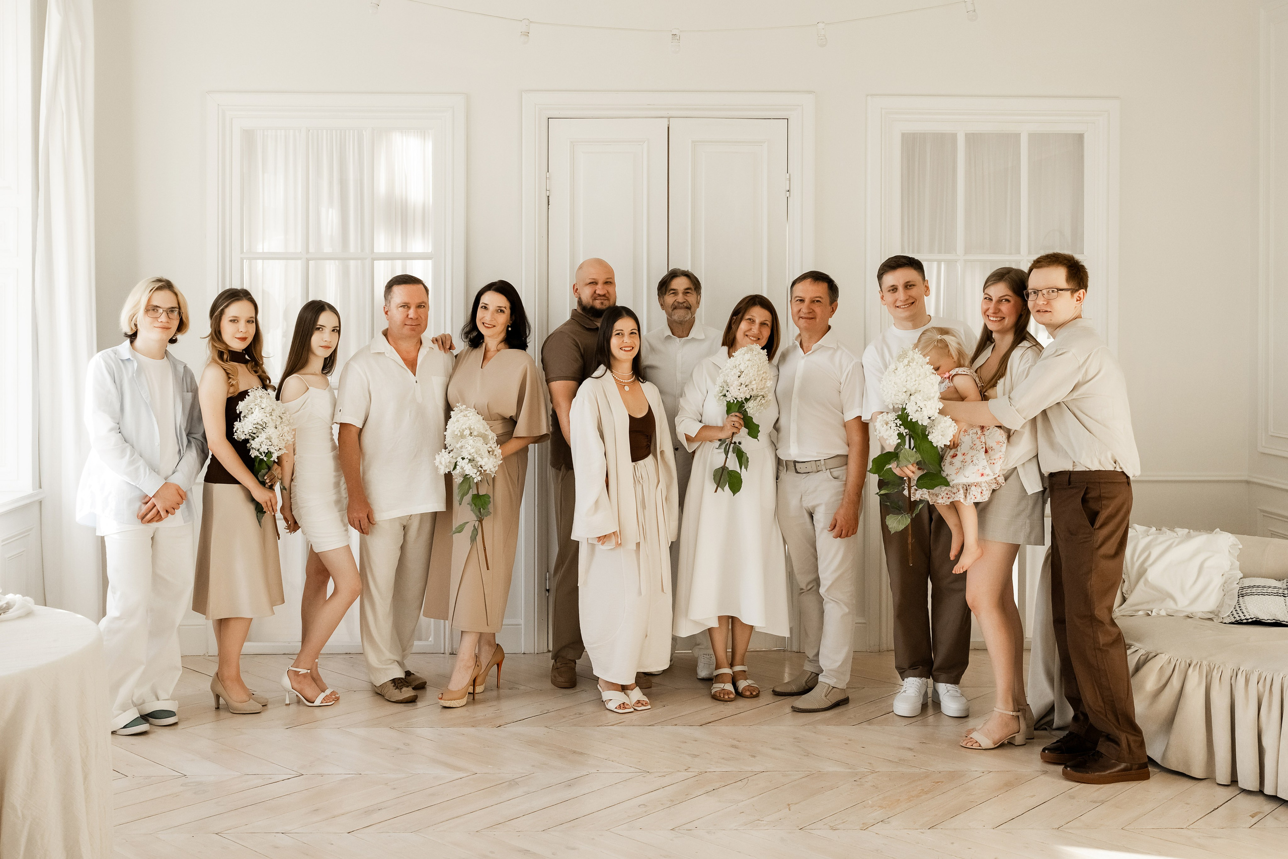 Съемка большой семьи в студии Villa Nina. Семейный фотограф в Екатеринбурге Маргарита Курносова
