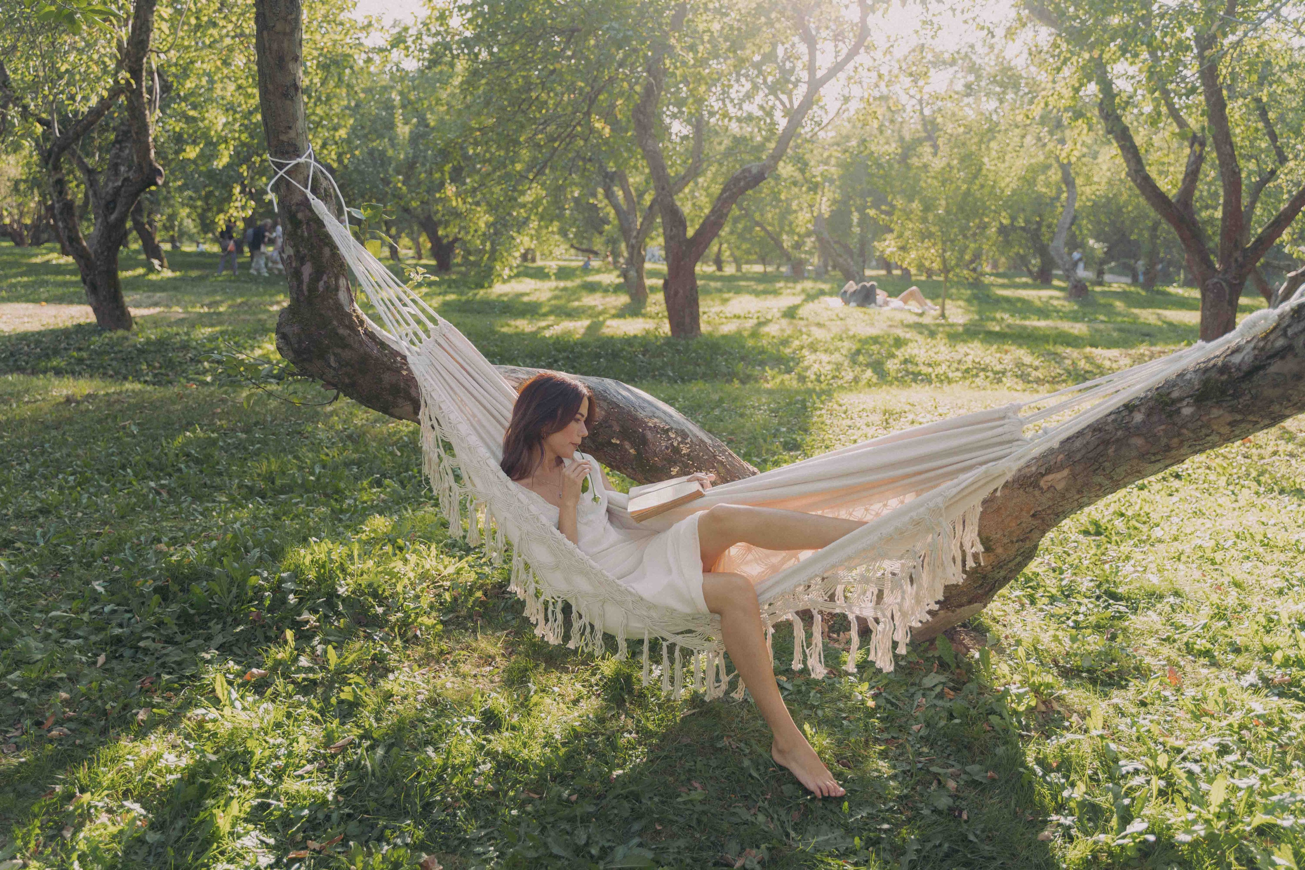 Яблоневый сад и гамак. Фотограф и видеограф в Москве и Абу Даби Мария Кулагина