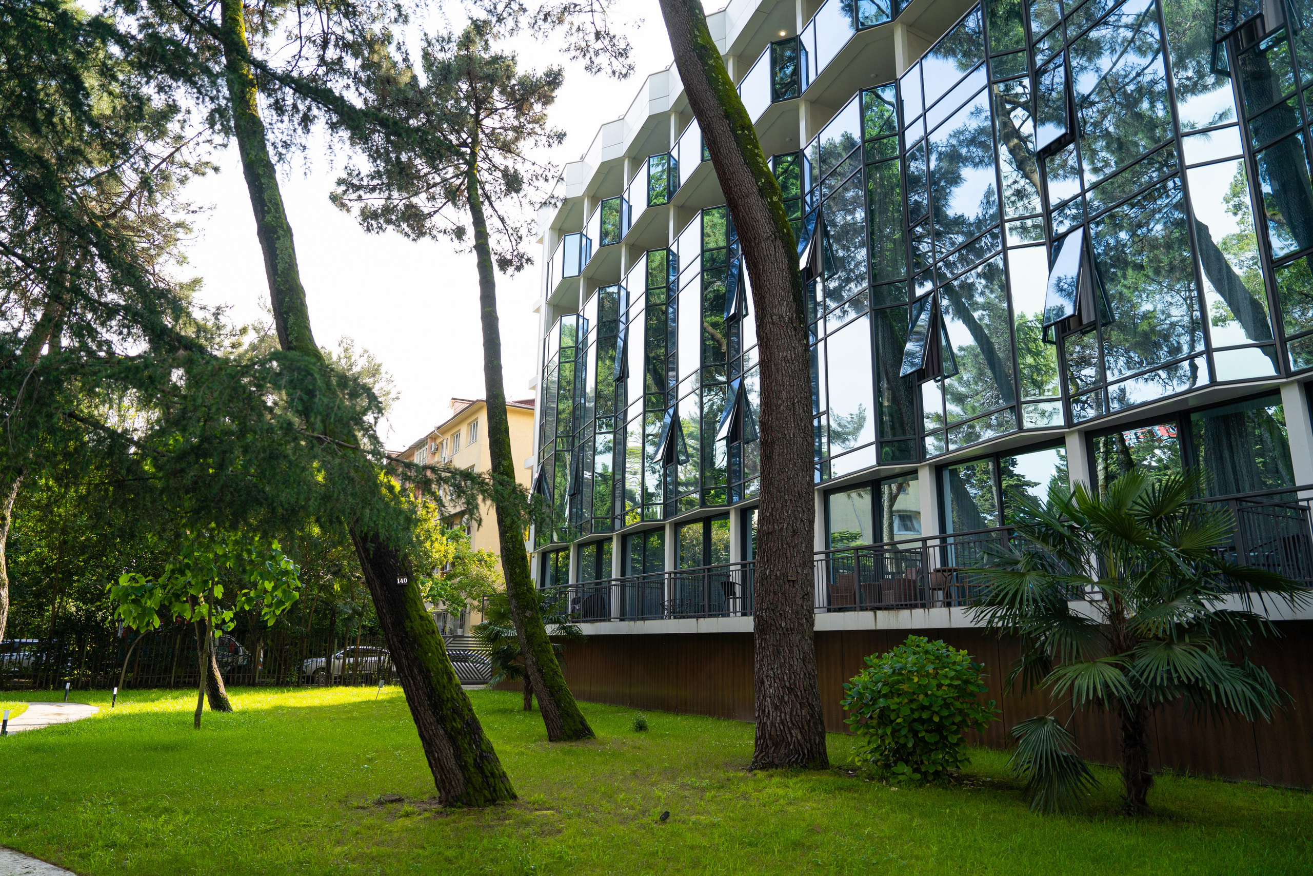 Mirror 4*. Фотограф и видеограф Елена Хмелевская