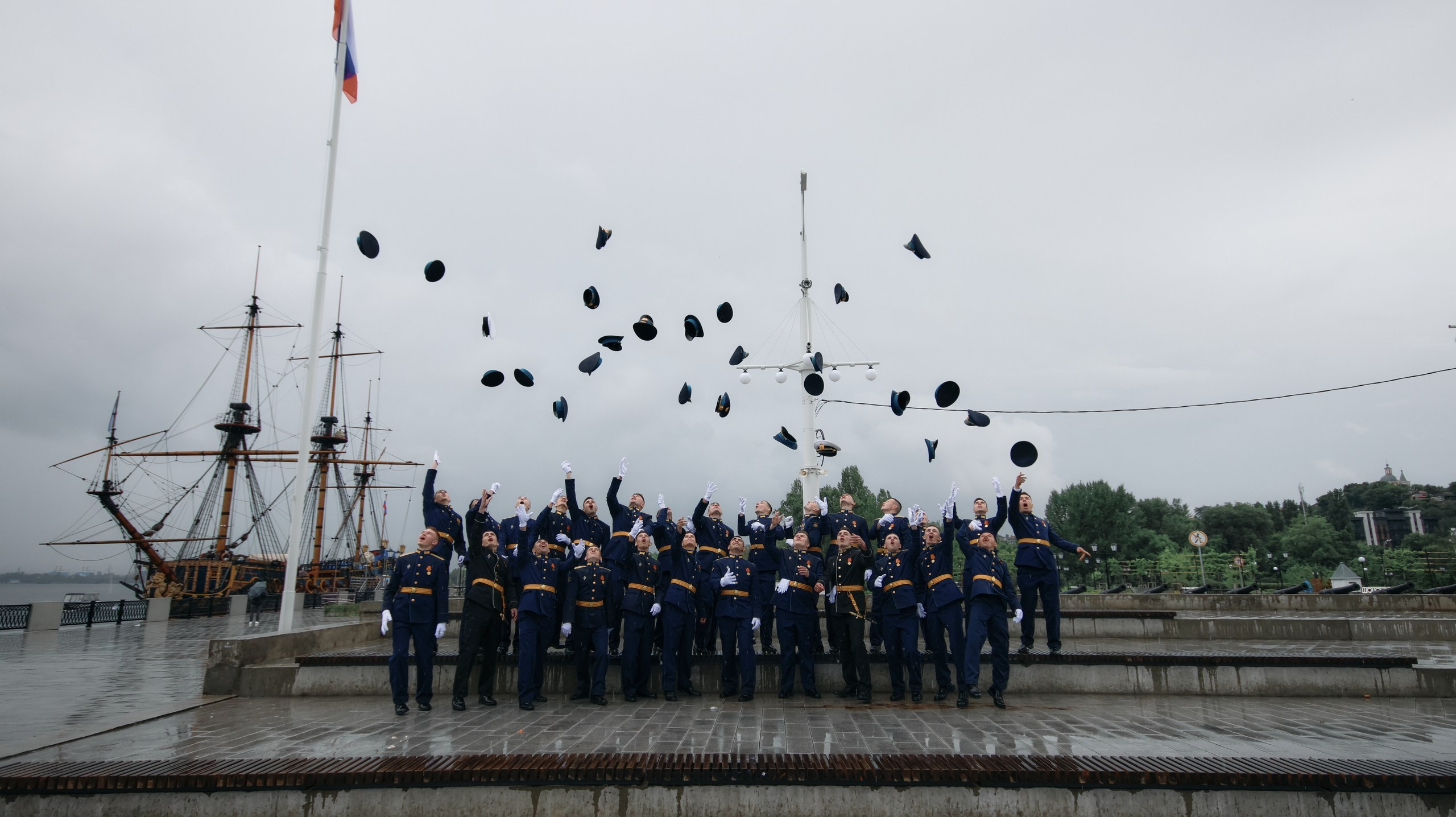 Выпуск Военно Воздушной Академии. Свадебный и репортажный фотограф Дмитрий Кононенко