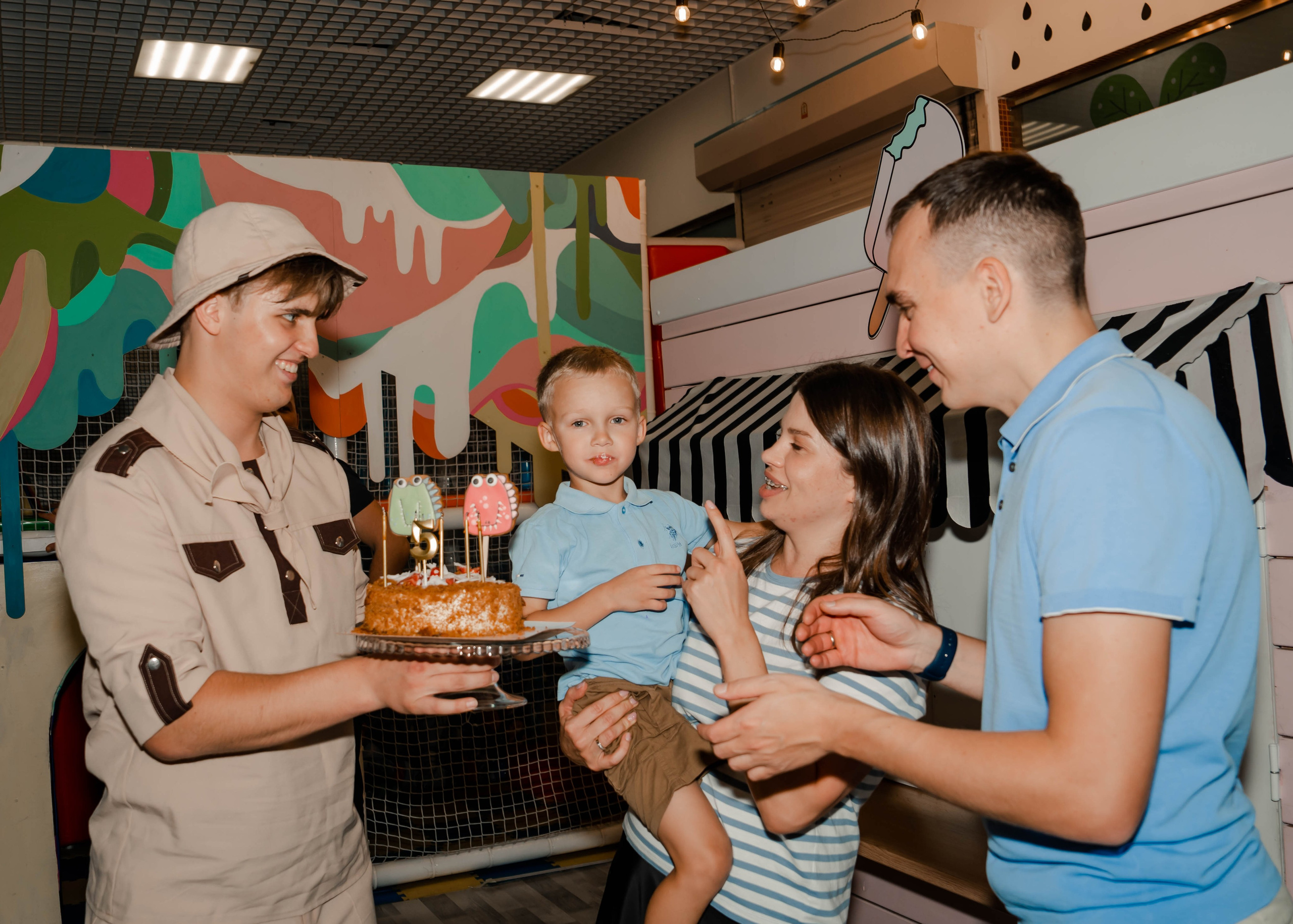 Грозный Тирекс. Крамер Юлиана детский и семейный фотограф