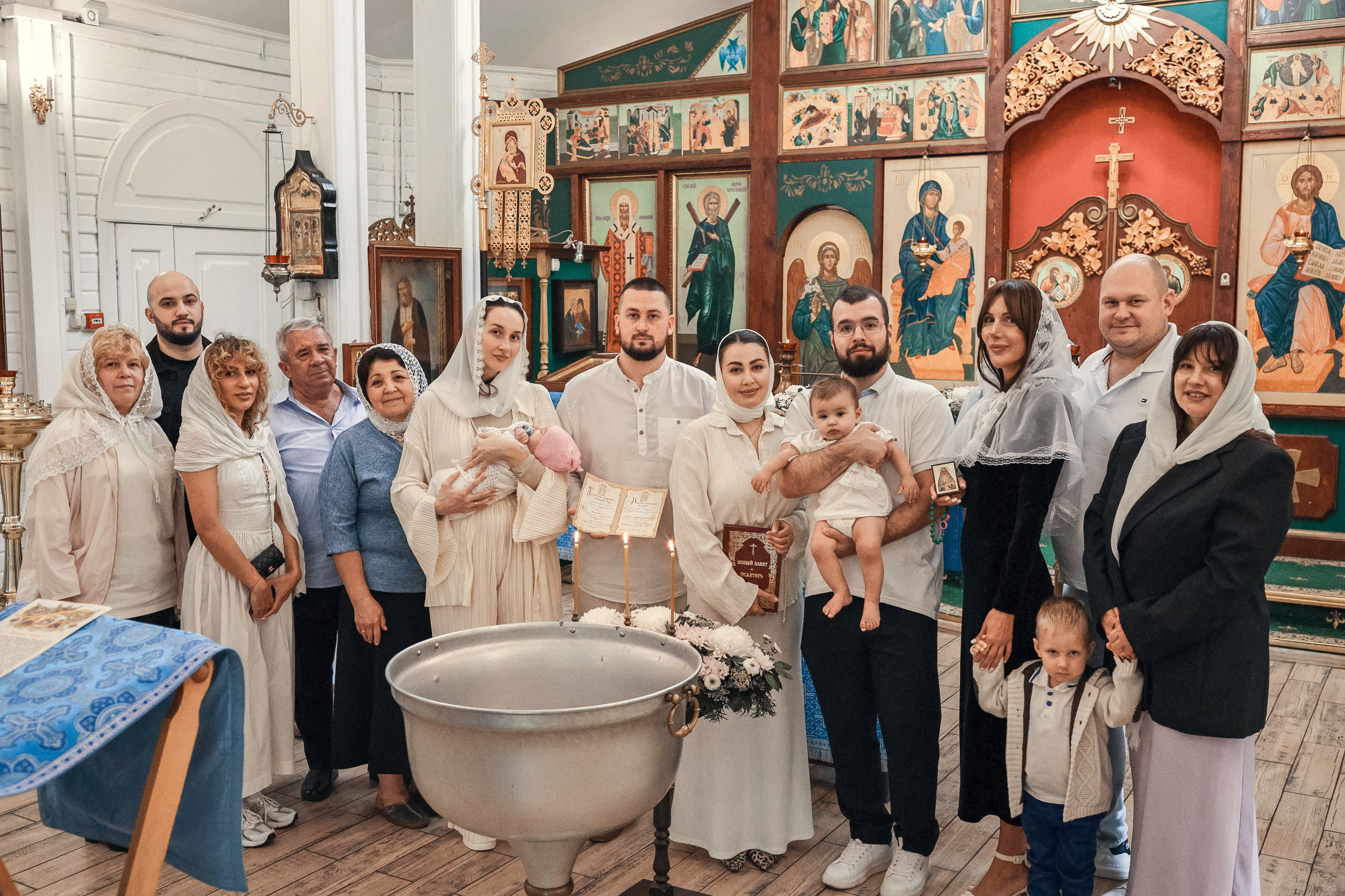 Крещение в Храме Даниила Московского Метрогородке. Профессиональный фотограф в Москве и Мо Мария Шантарёва
