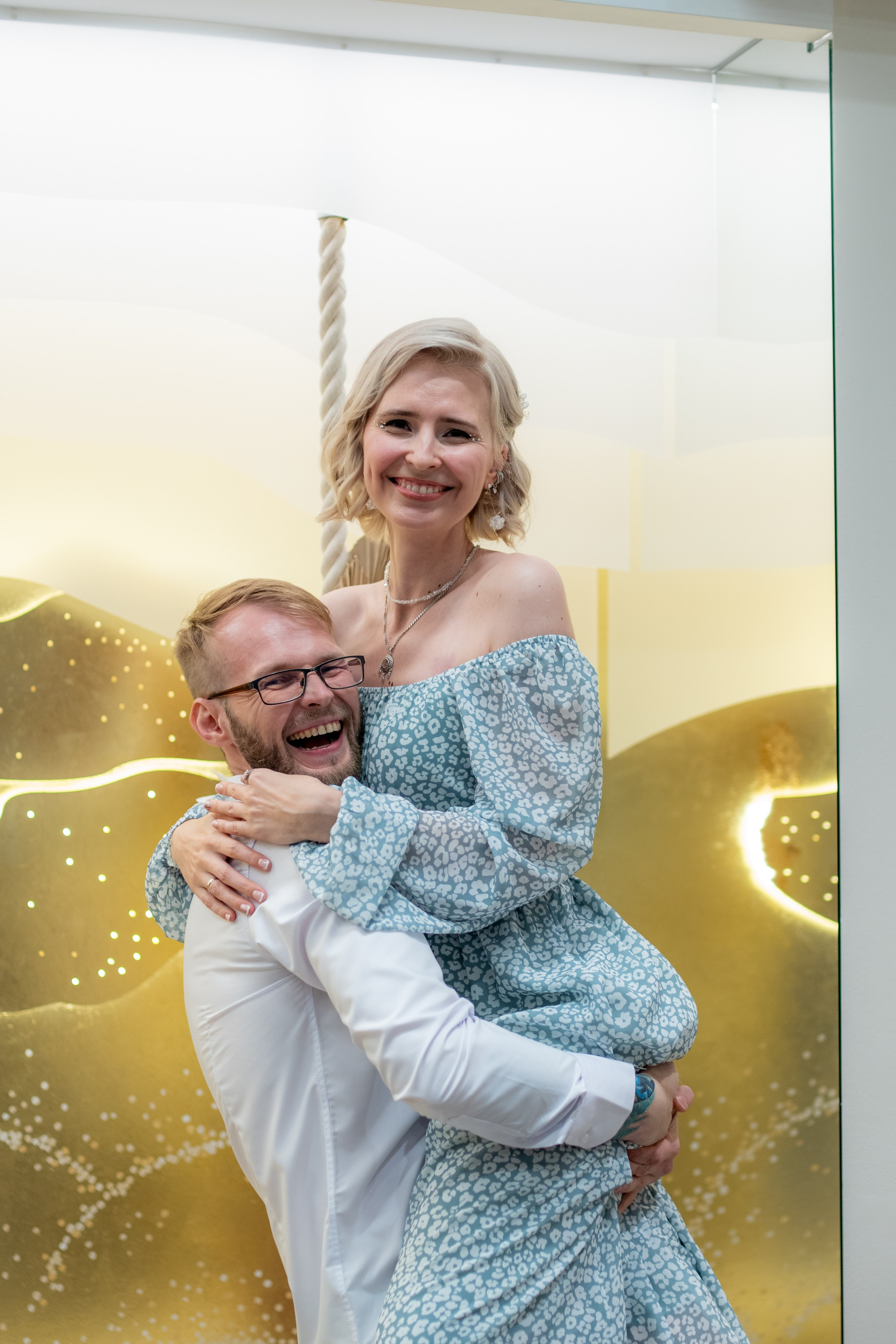 Сборы в отеле Индиго, съемка в Академии художеств, роспись во дворце бракосочетания№ 2 и банкет Нева Холл. Свадебный фотограф Александр Невский в Санкт-Петербурге