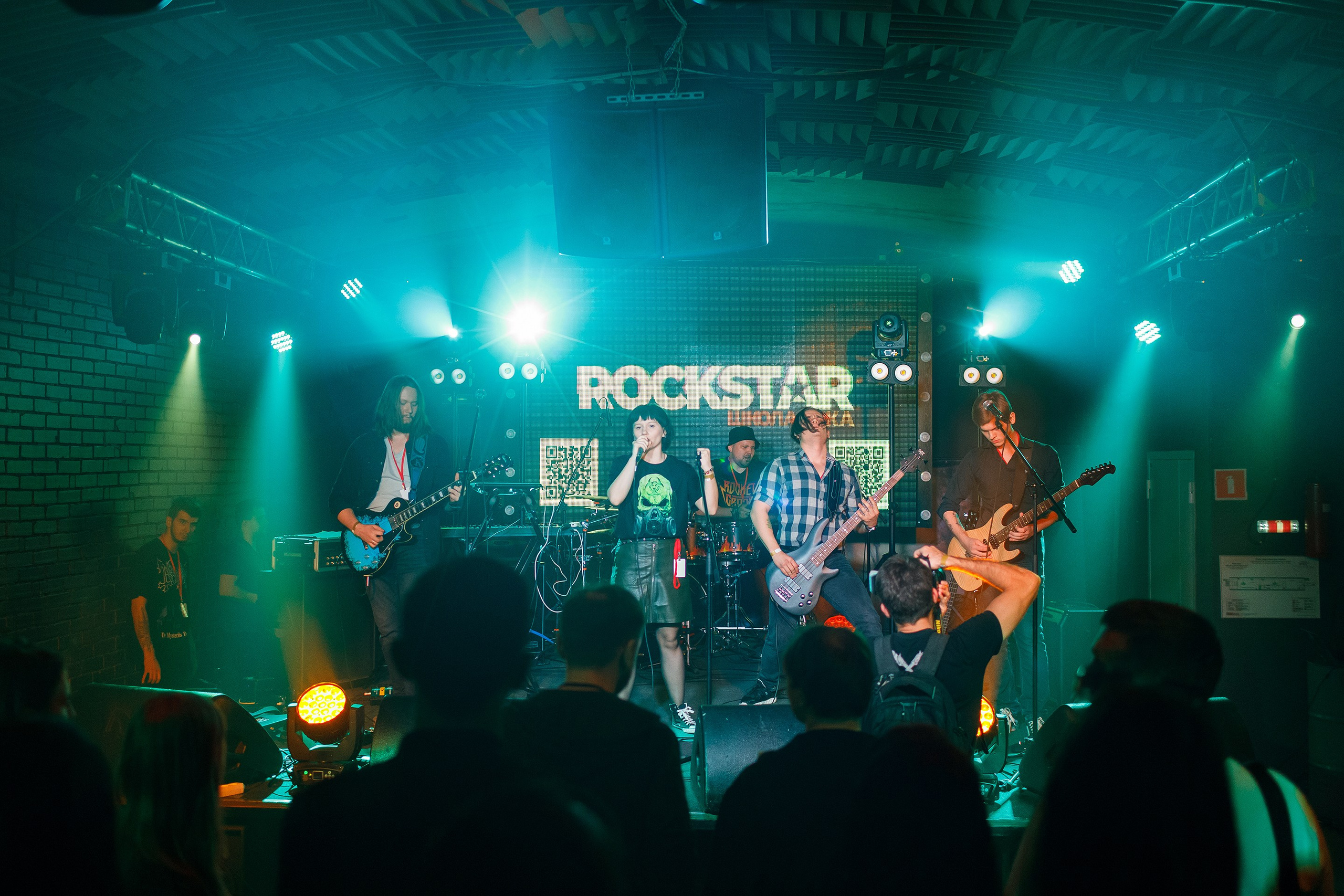 Репортажная фотосъемка концерта. Профессиональный фотограф в Новосибирске