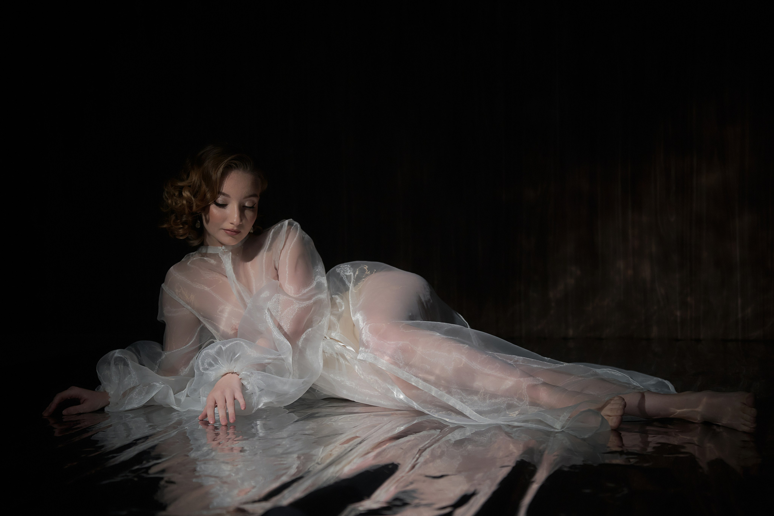 Портретная съёмка в студии на циклораме. Мартазова Екатерина фотограф. Екатеринбург