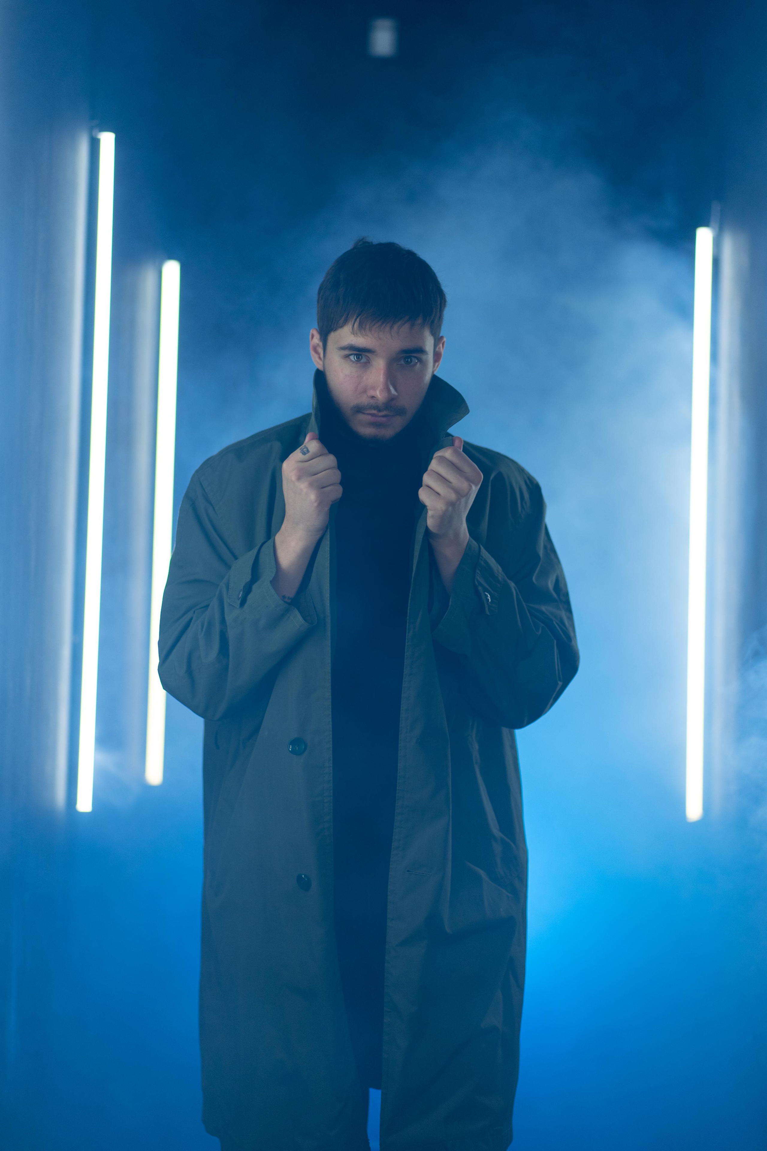 Кирилл, Зелёный плащ. Фотограф Ахмедов Эльдар Чита