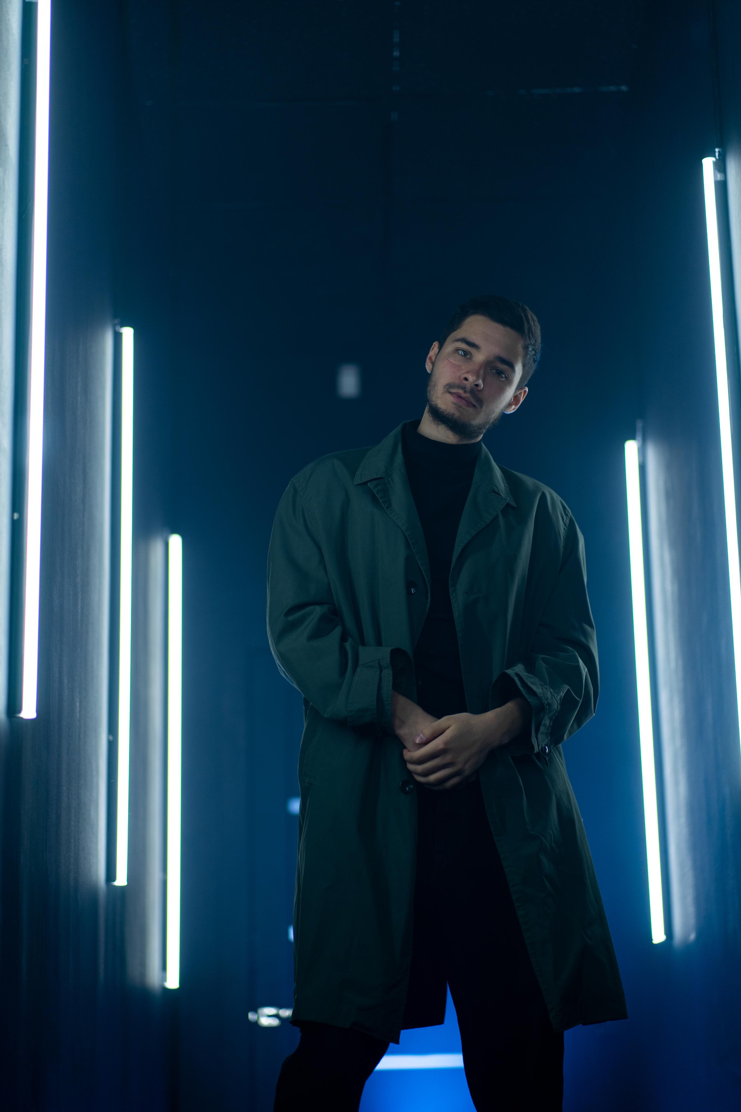 Кирилл, Зелёный плащ. Фотограф Ахмедов Эльдар Чита