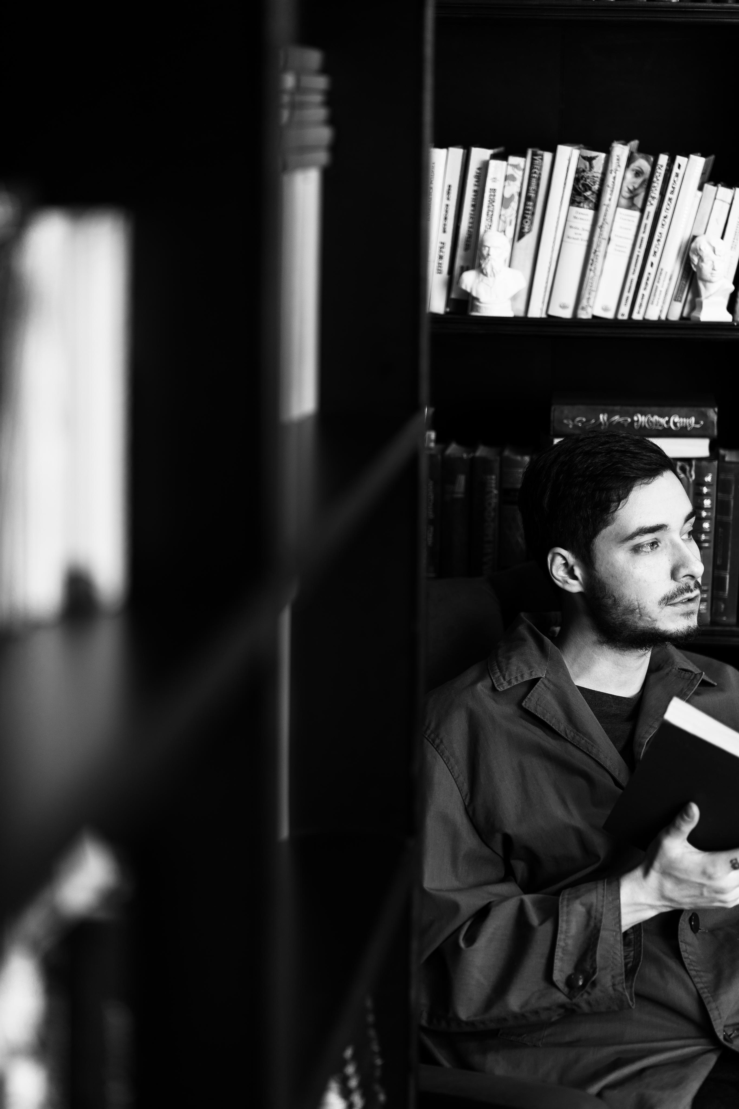 Кирилл, Зелёный плащ. Фотограф Ахмедов Эльдар Чита