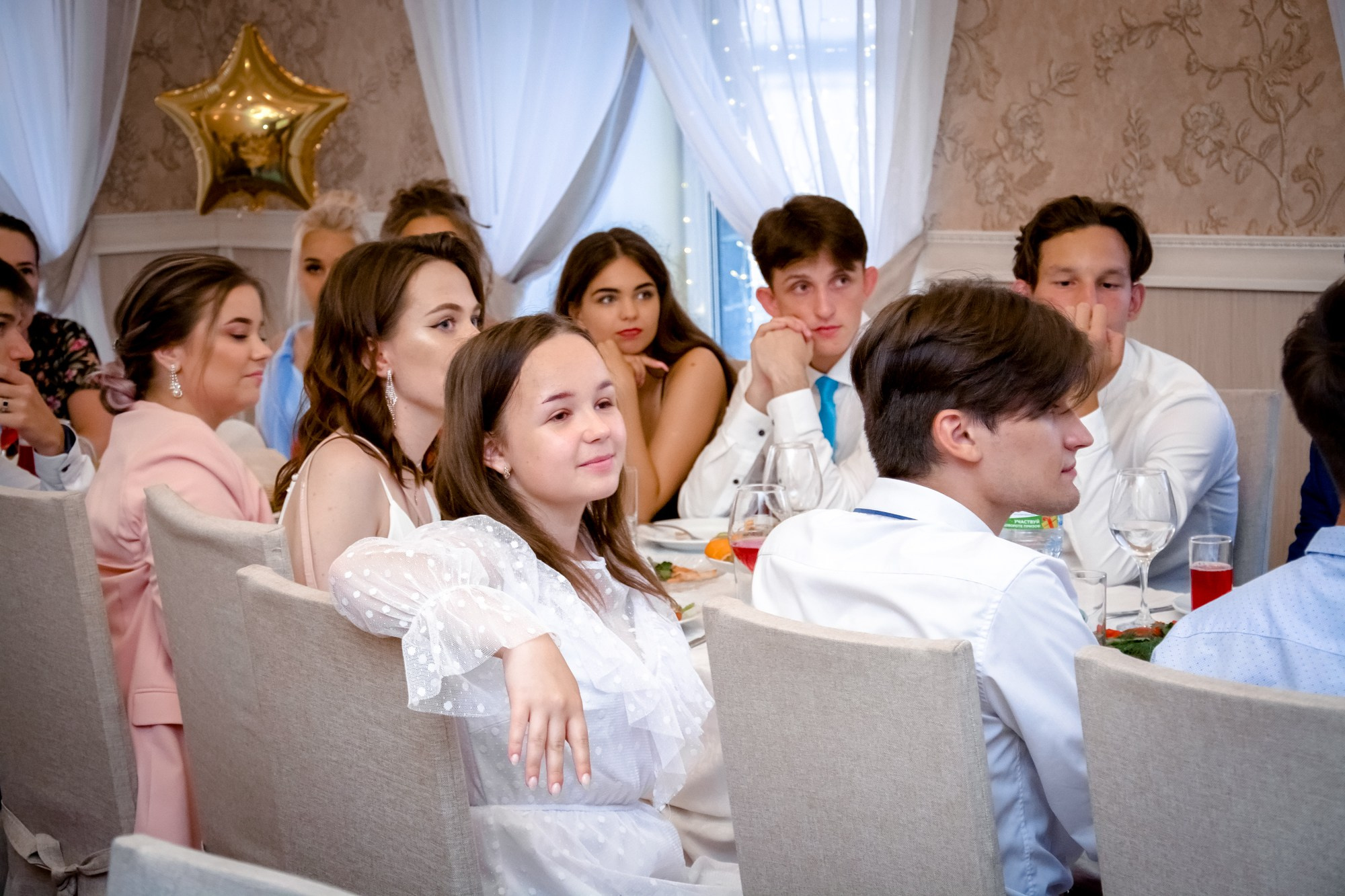 Фотосессия на школьный выпускной в Нижнем Новгороде. Фотограф Макс Огурцов в Нижнем Новгороде