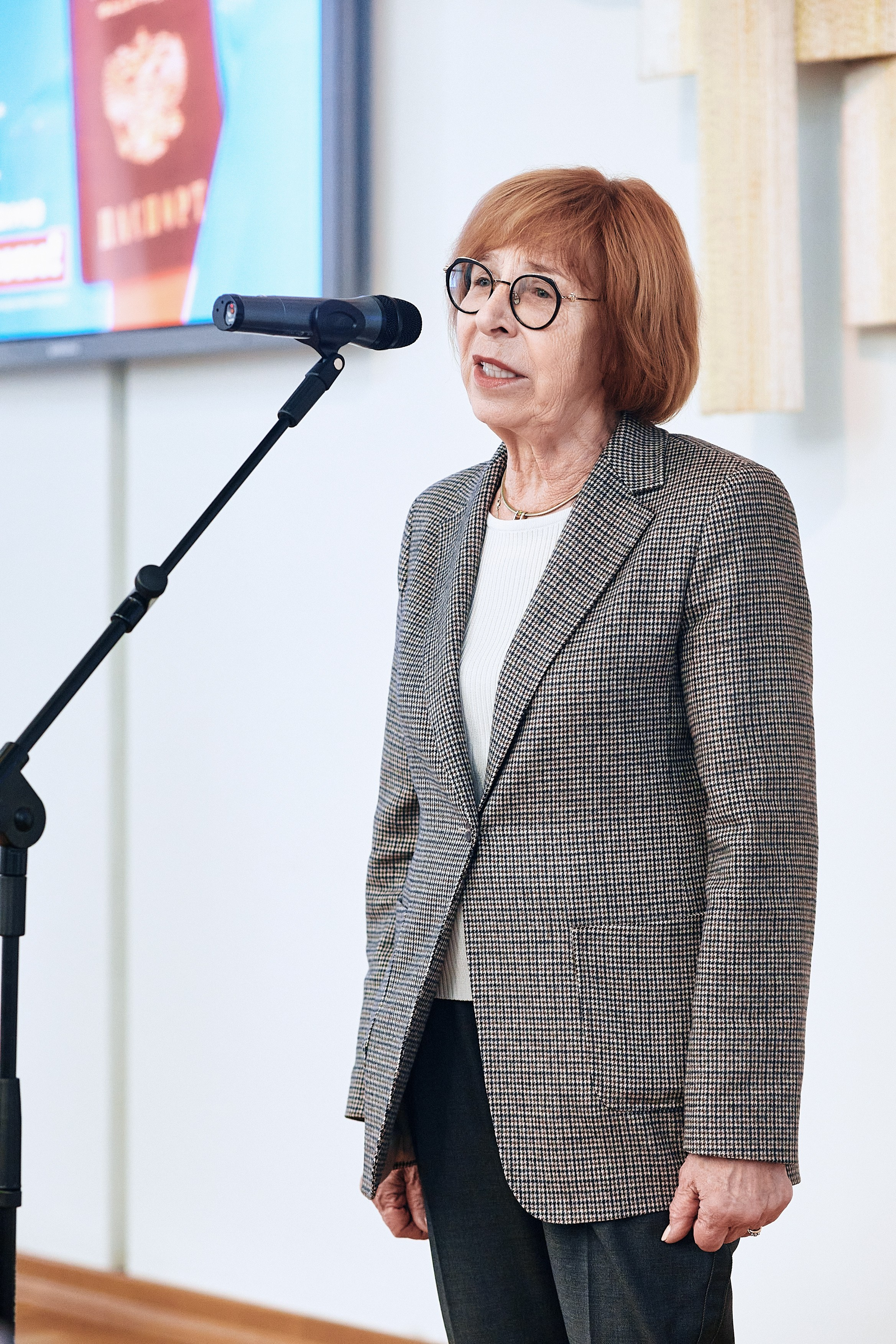 Получение паспорта. Мэрия г. Красноярск. Семейный и репортажной фотограф в Красноярске и Москве Виктор Бабинцев