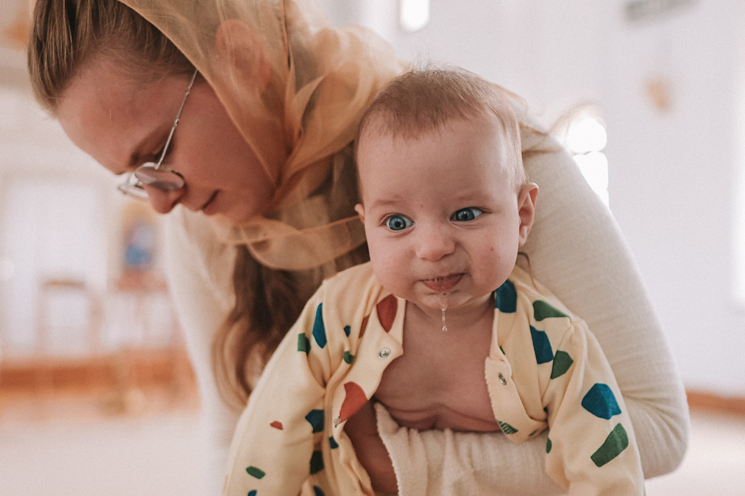 Крещение церковь около моста влюбленных. Семейный фотограф Тюмень, фотограф на роды Салмина Мария
