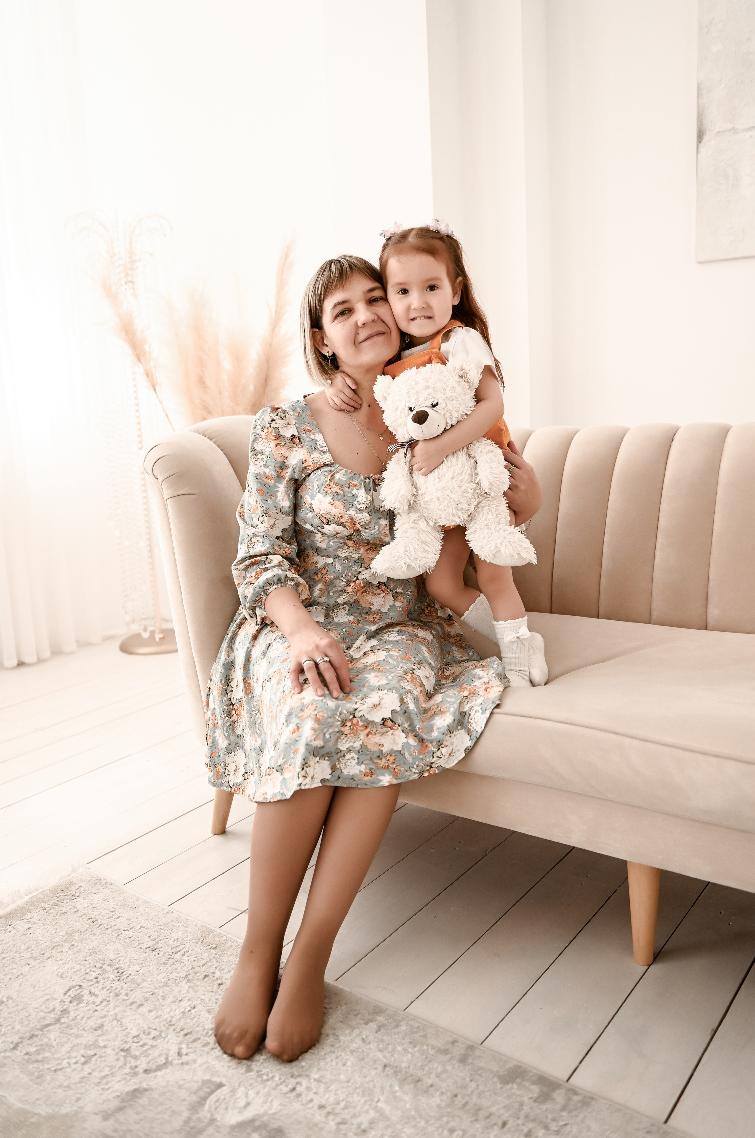 Семейная студийная  фотосессия 2. Свадебный, семейный, детский, контент фотограф в Омске Максим Ильин