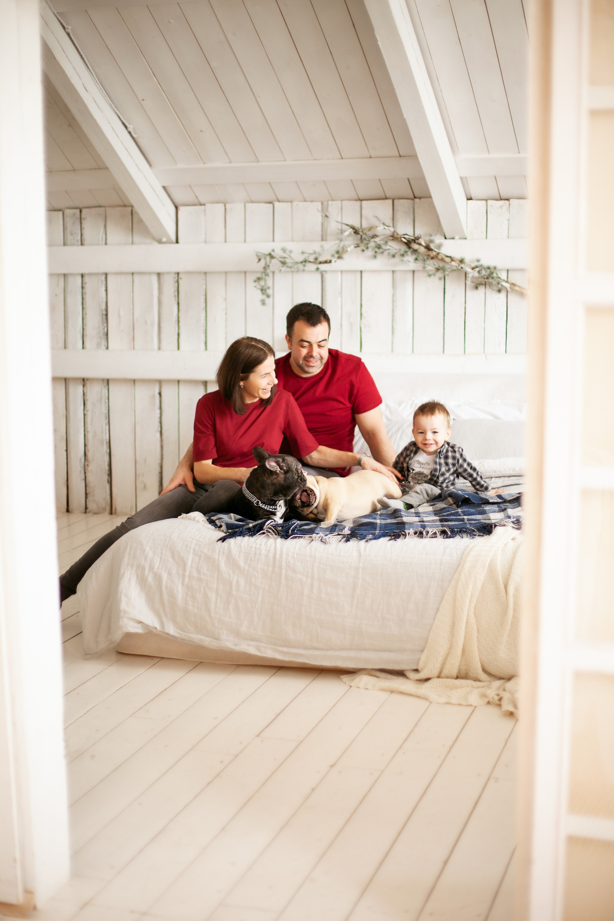 На чердаке. Фотограф Анастасия Аветян. Санкт-Петербург