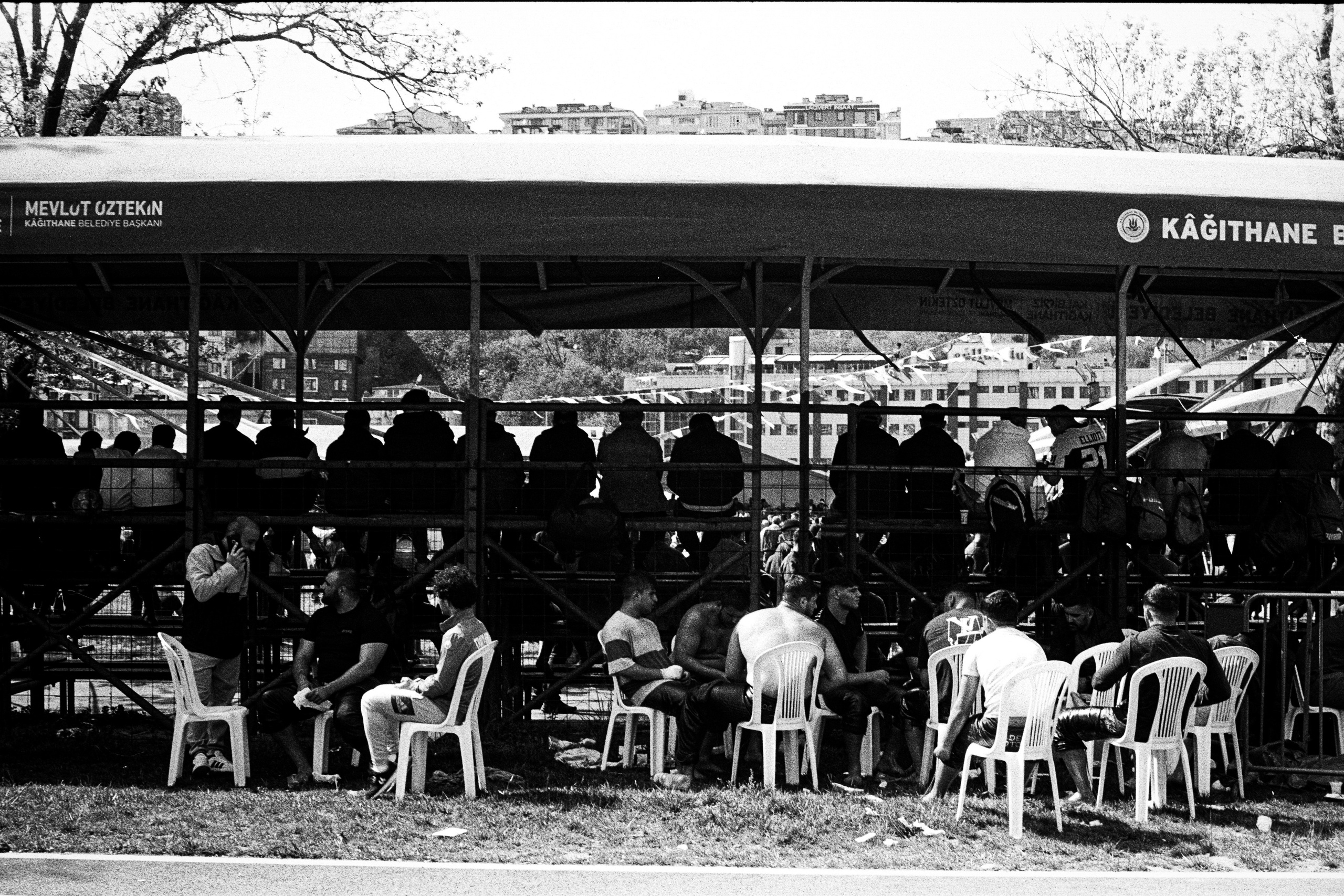 Wrestlers (Istanbul. 30.04.2023). Eduard Savosin | Documentary & Portrait Photographer in Paris