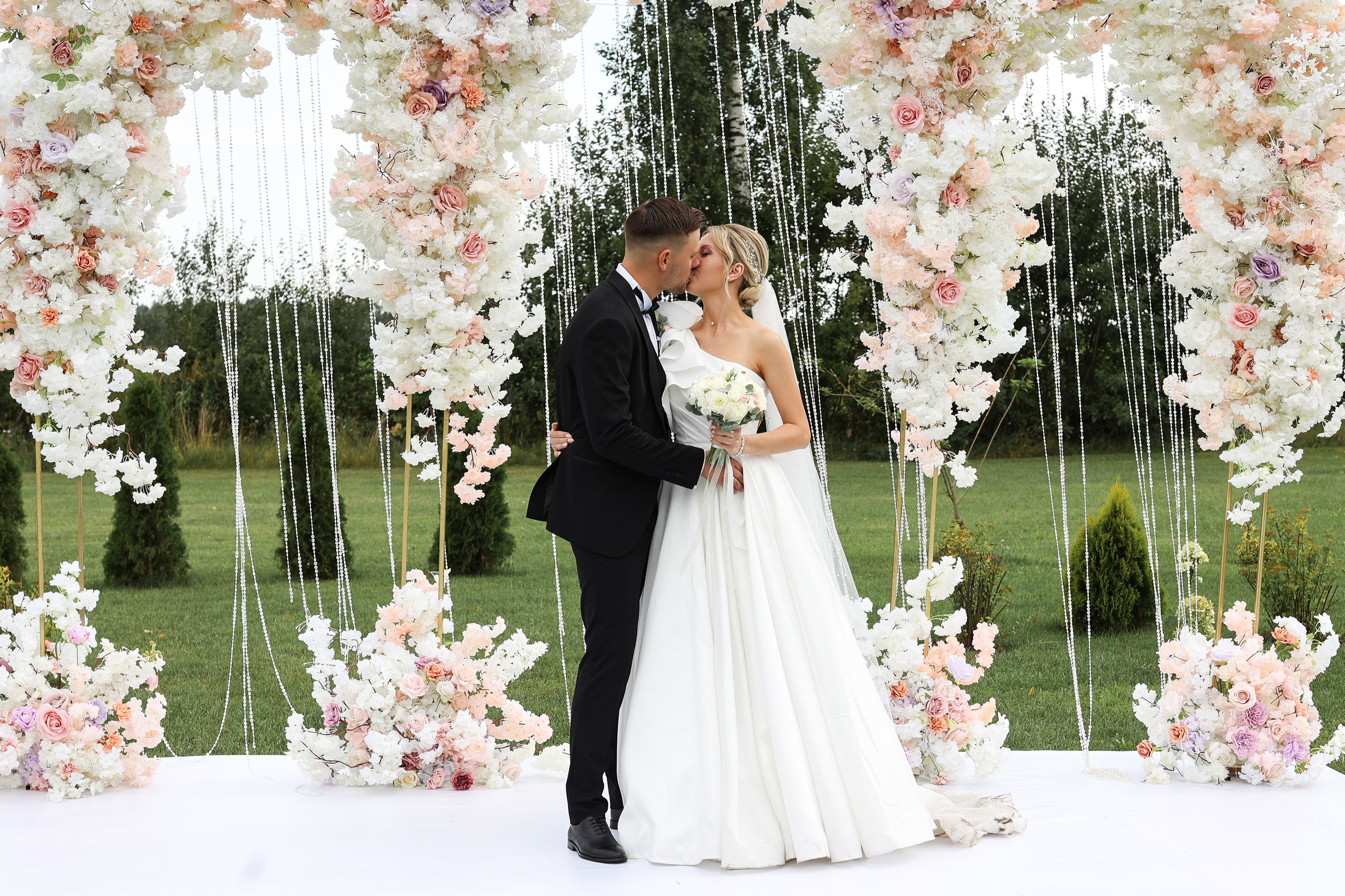 Ярик и Полина. Свадебные фотограф и видеограф в Минске Голдосовы Марина и Вадим