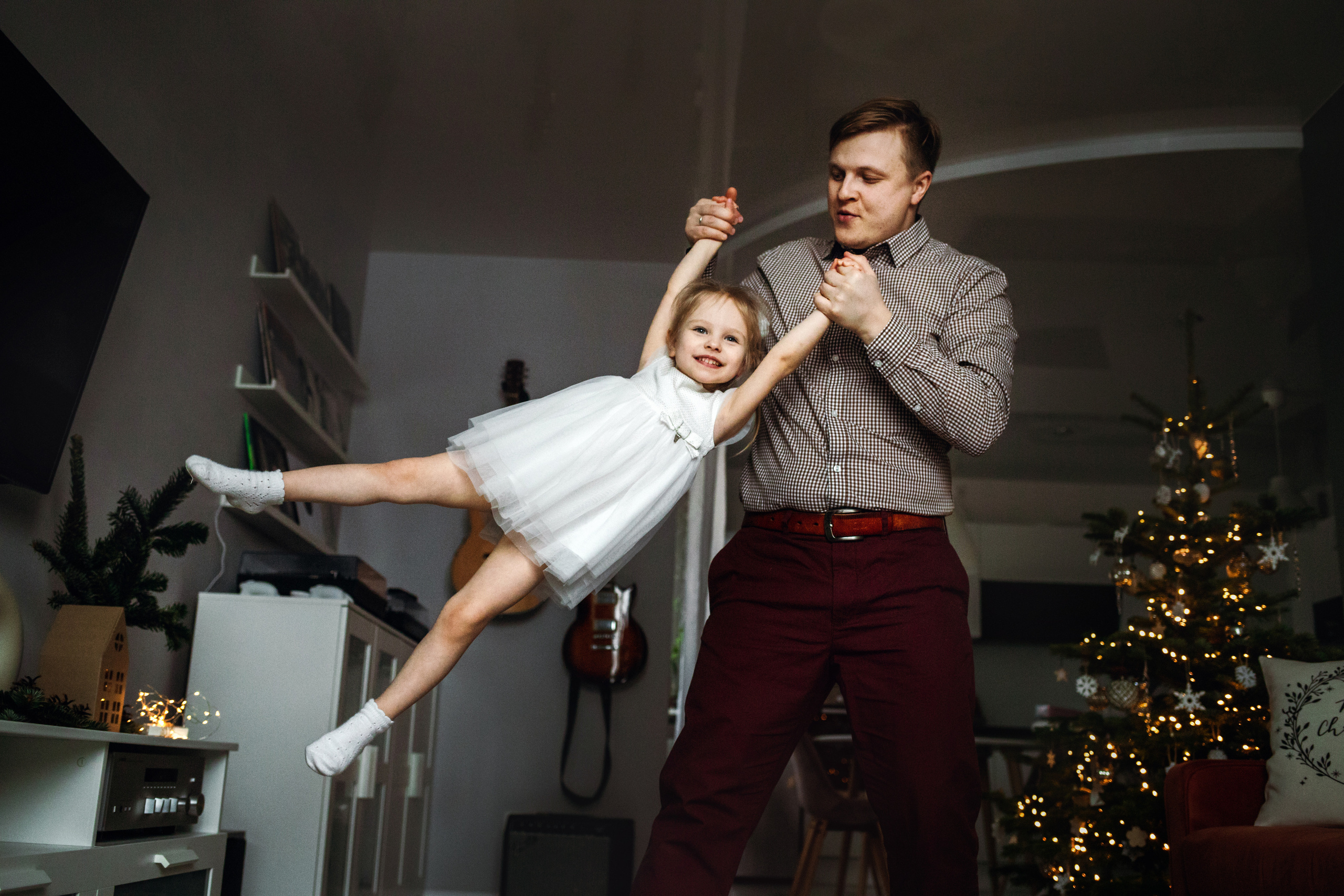 Новогодняя домашняя фотосессия с собакой