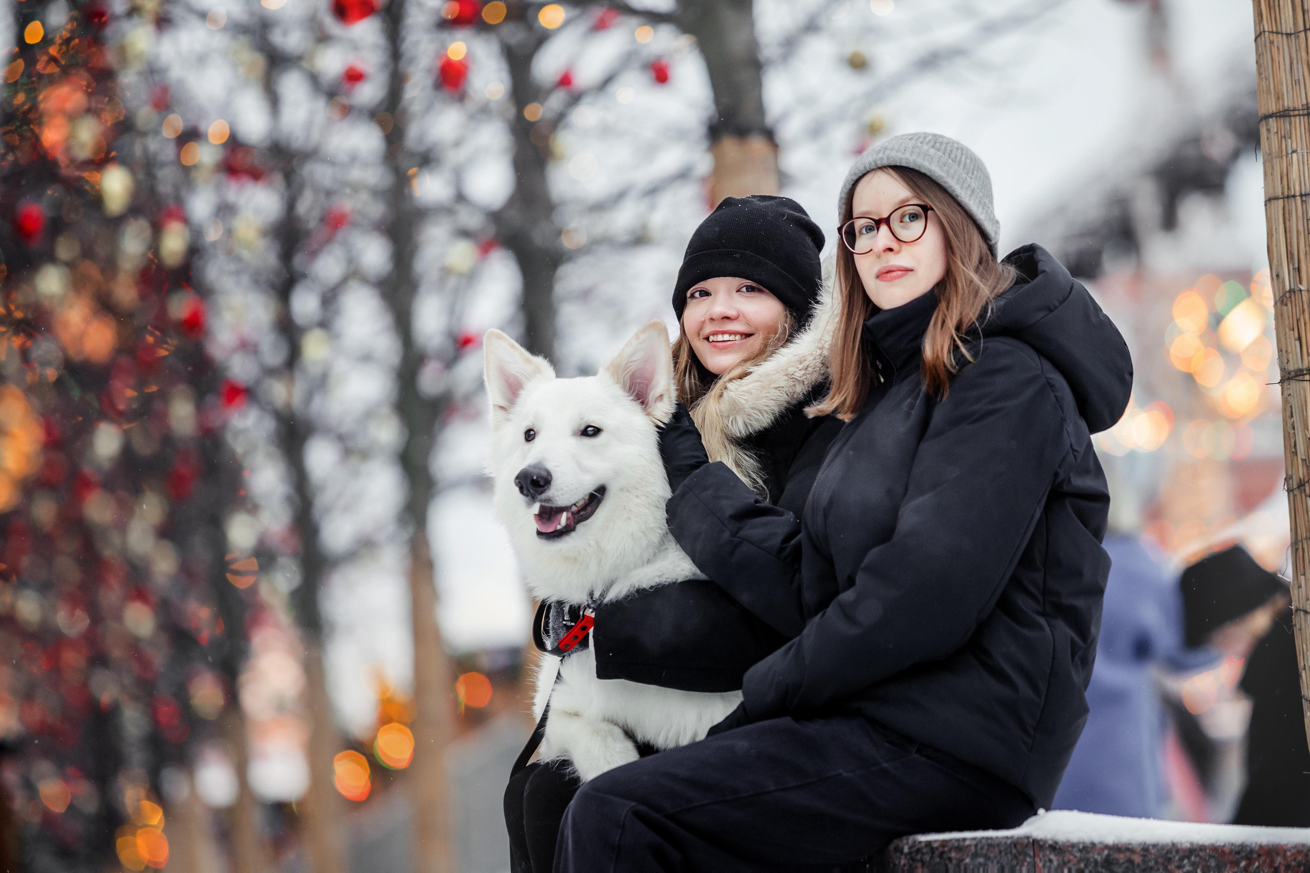 Света, Юля и Олаф