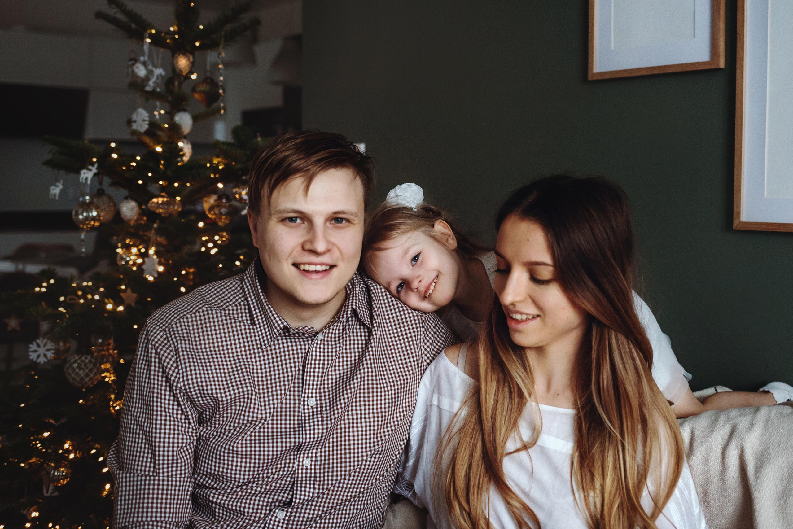 Новогодняя домашняя фотосессия с собакой