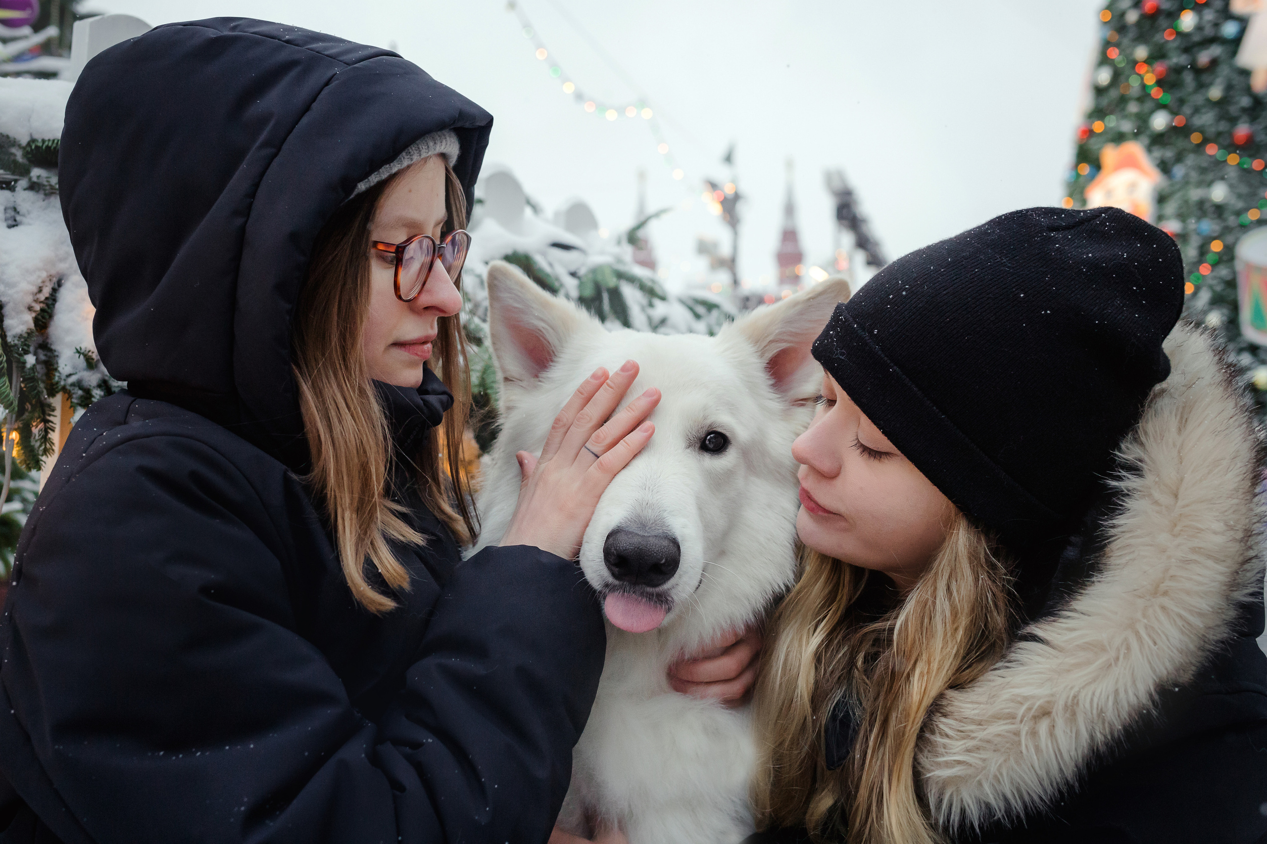Света, Юля и Олаф