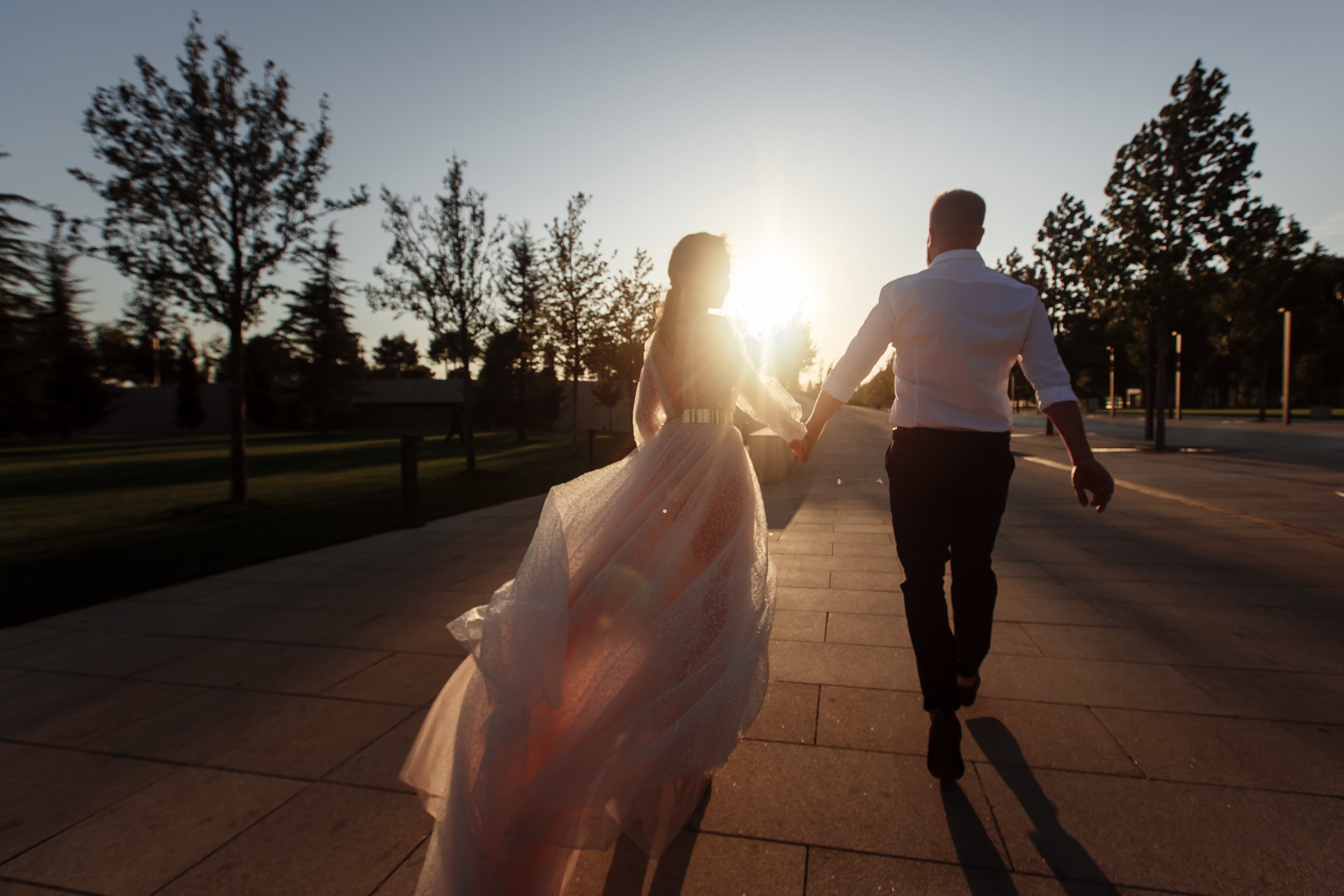 Свадебная прогулка в парке "Краснодар". Фотограф на свадьбу Дмитрий Шевченко.