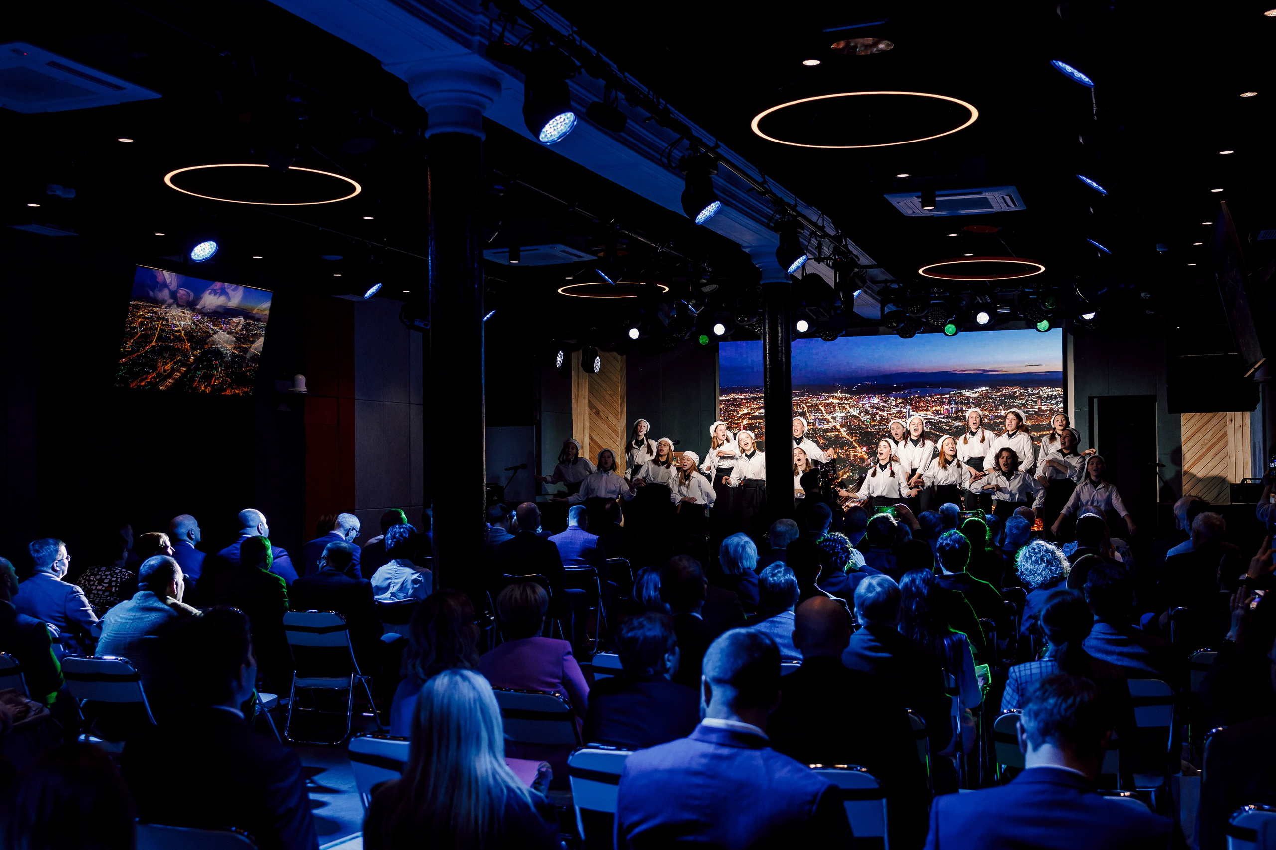 XXVI Церемония вручения премии имени В. Н. Татищева и Г. В. Де Геннина. Лёшка Варзегов — фотограф