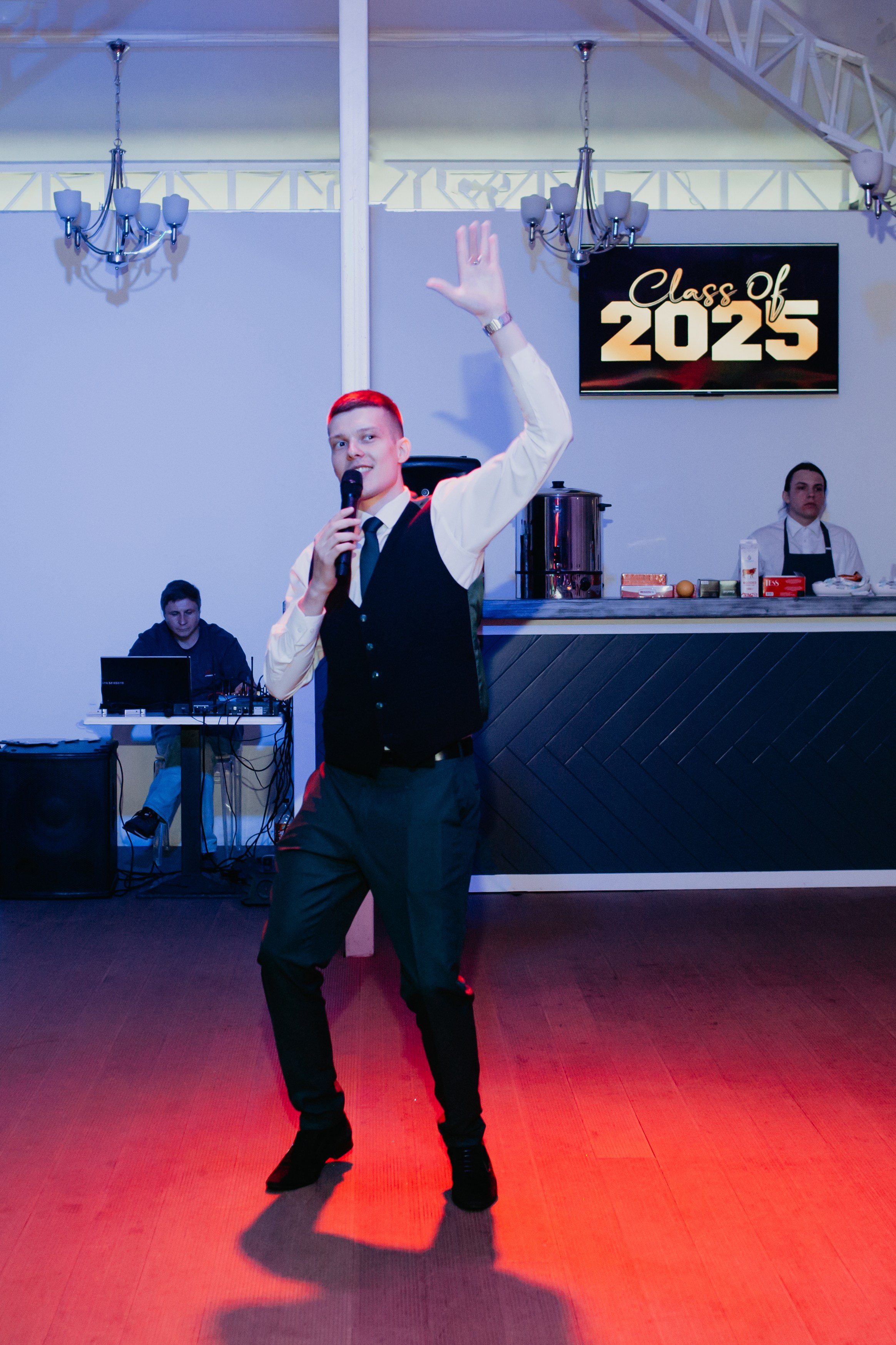 Выпускной 2025 (41 школа) 11 класс. Фотограф в Челябинске Ополихина Анна