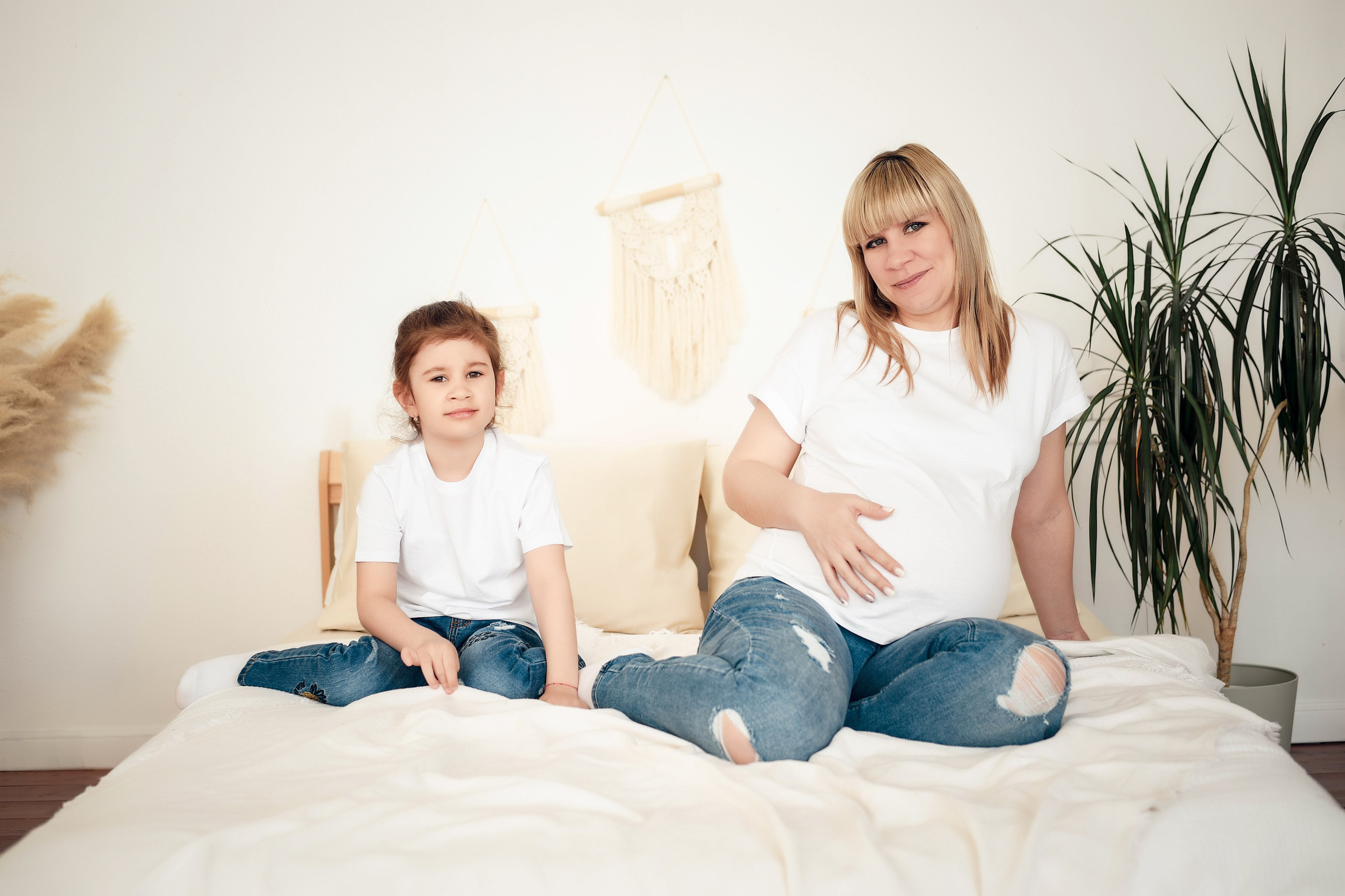 Фотосессия беременности (семейная съемка). Свадебный, семейный, детский, контент фотограф в Омске Максим Ильин