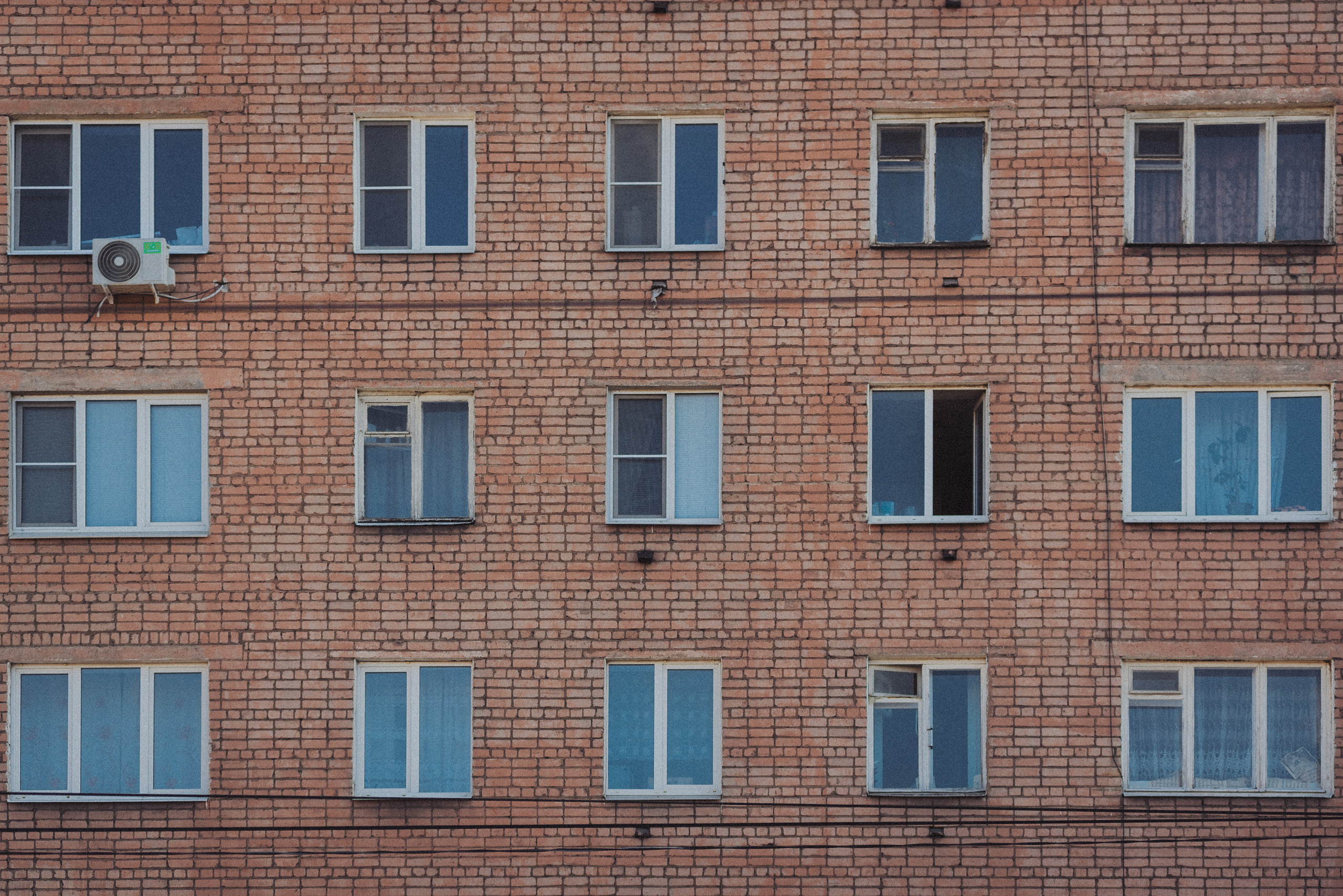 Проект #улицыгорода. Ярославль, ул. Чкалова. Документальный фотограф Илья Тихановский