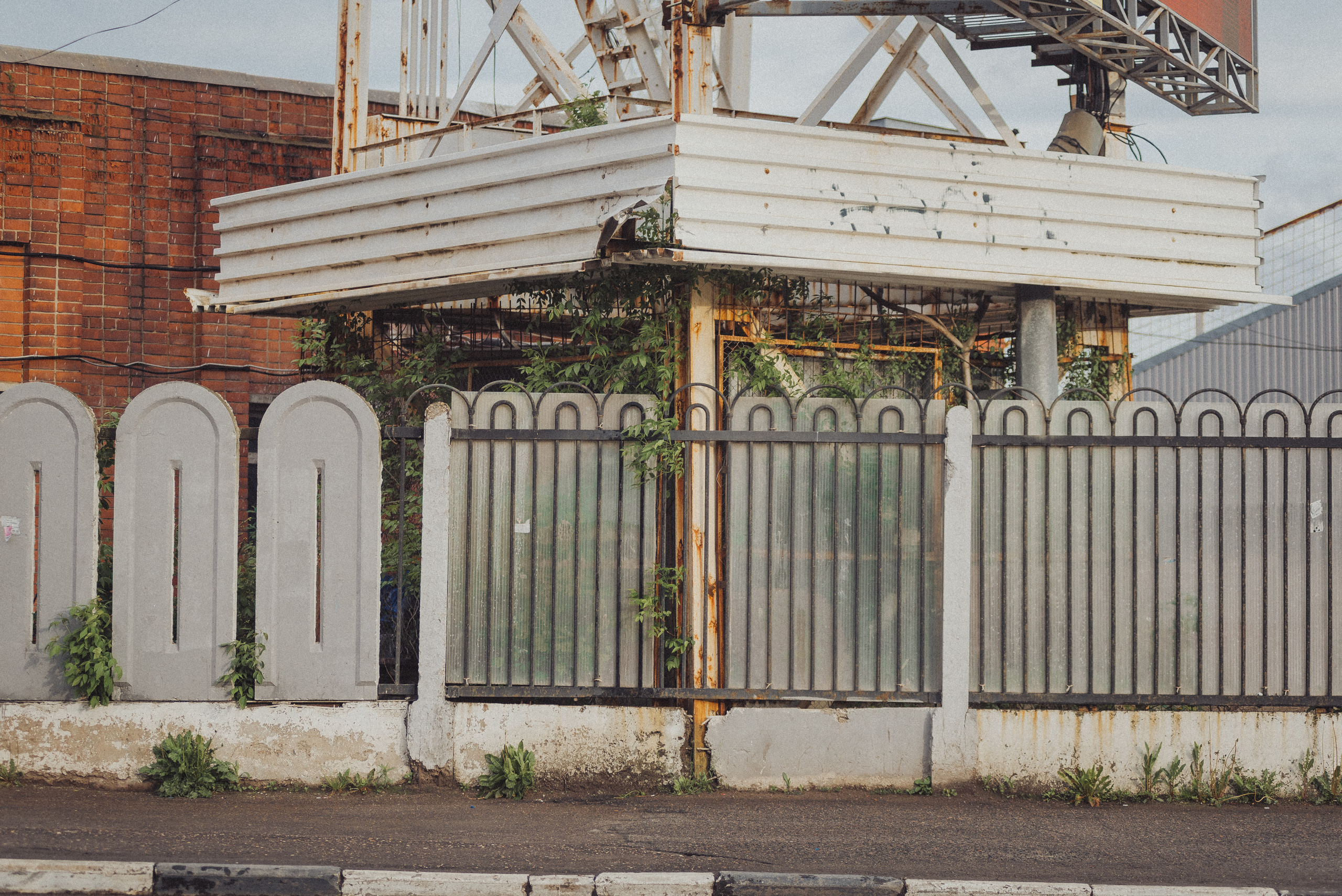 Проект #улицыгорода. Ярославль, ул. Победы. Документальный фотограф Илья Тихановский