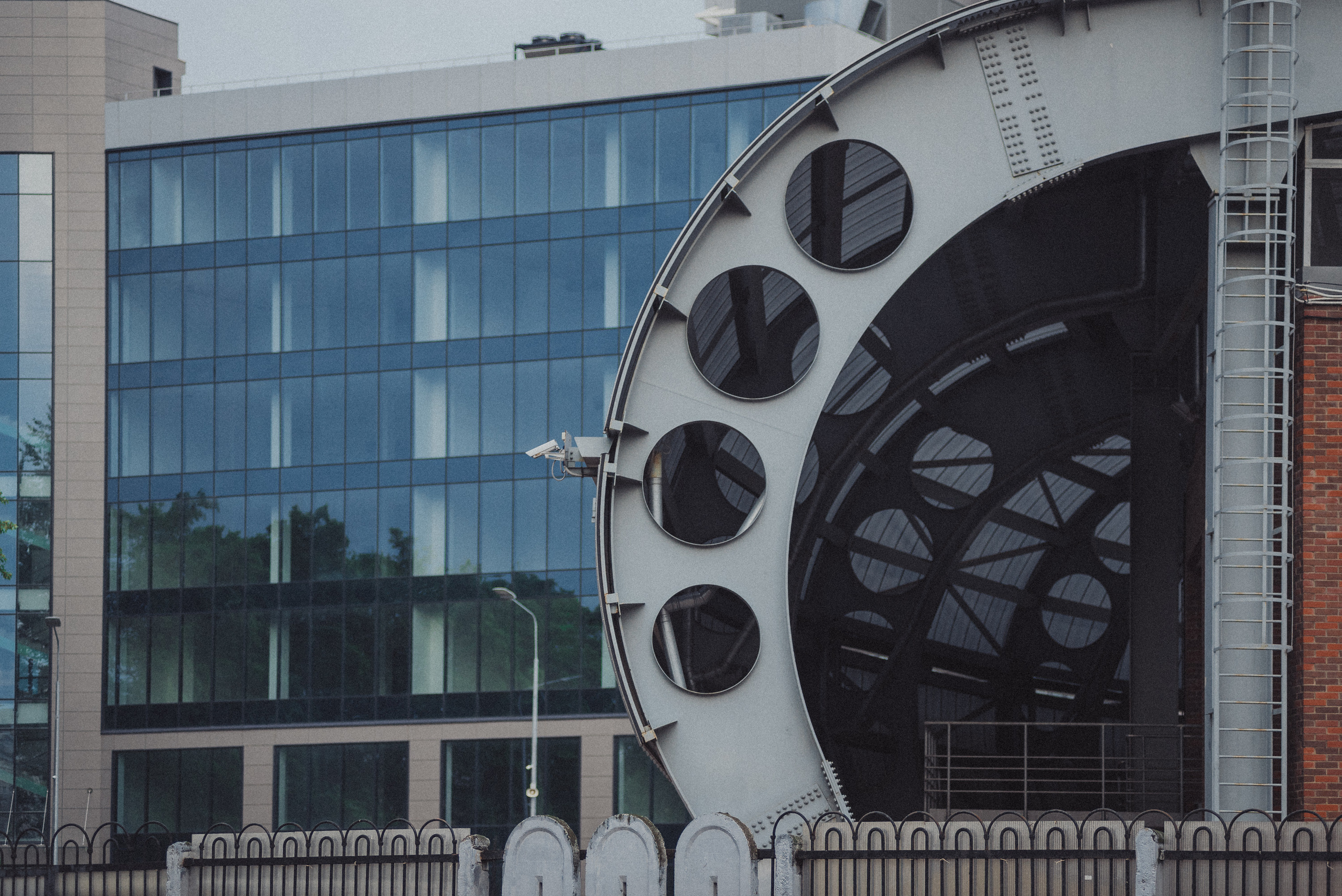 Проект #улицыгорода. Ярославль, ул. Победы. Документальный фотограф Илья Тихановский