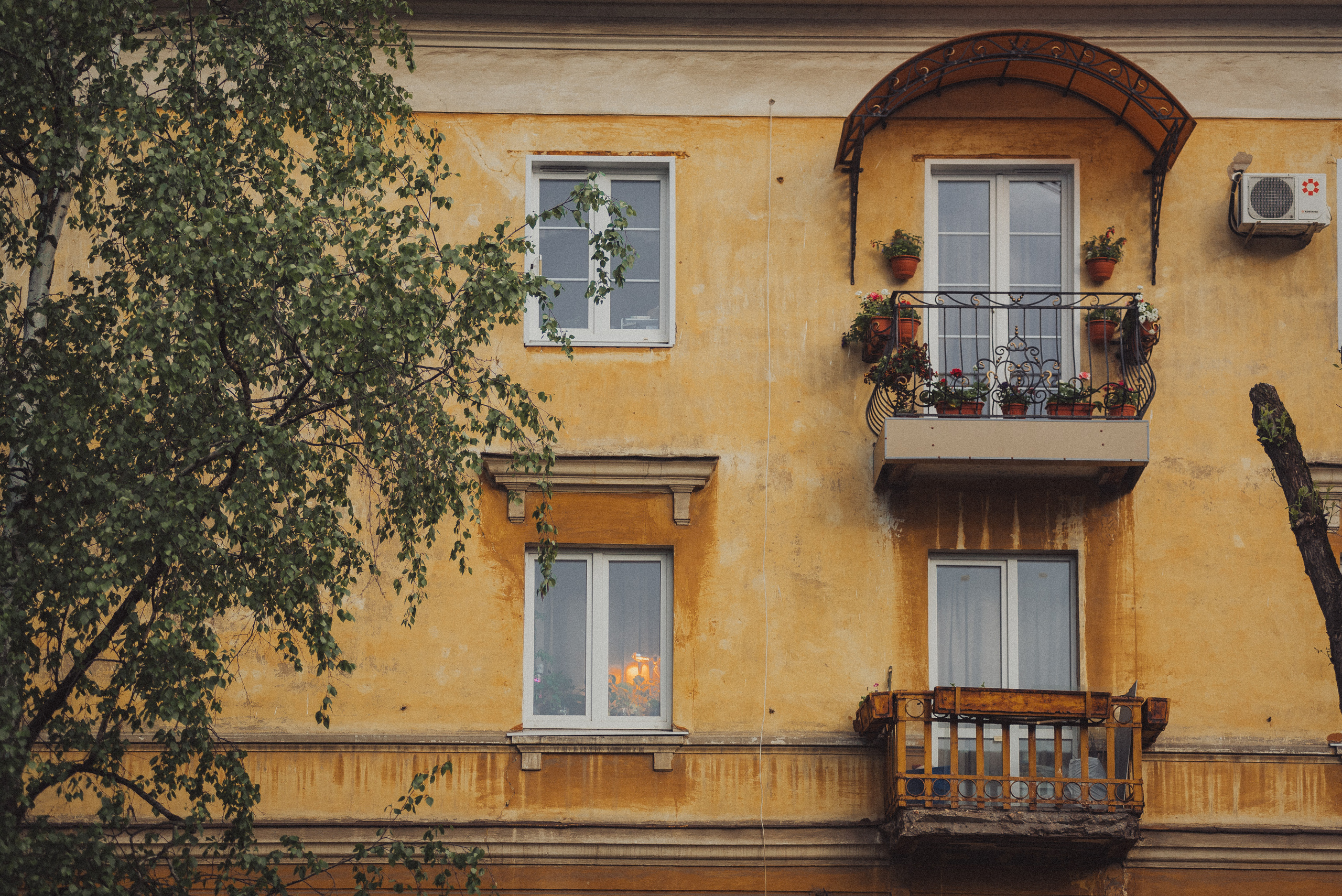 Проект #улицыгорода. Ярославль, ул. Победы. Документальный фотограф Илья Тихановский