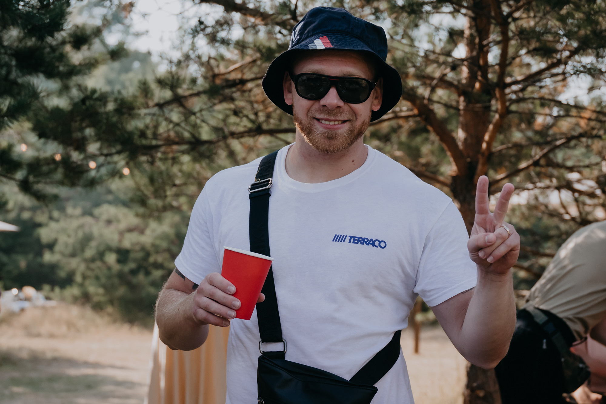 ПРАЗДНИК НА БЕРЕГУ РЕКИ. Фотограф ваших событий