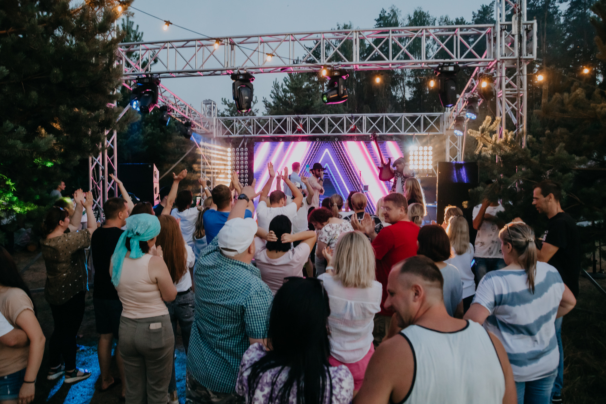 ПРАЗДНИК НА БЕРЕГУ РЕКИ. Фотограф ваших событий