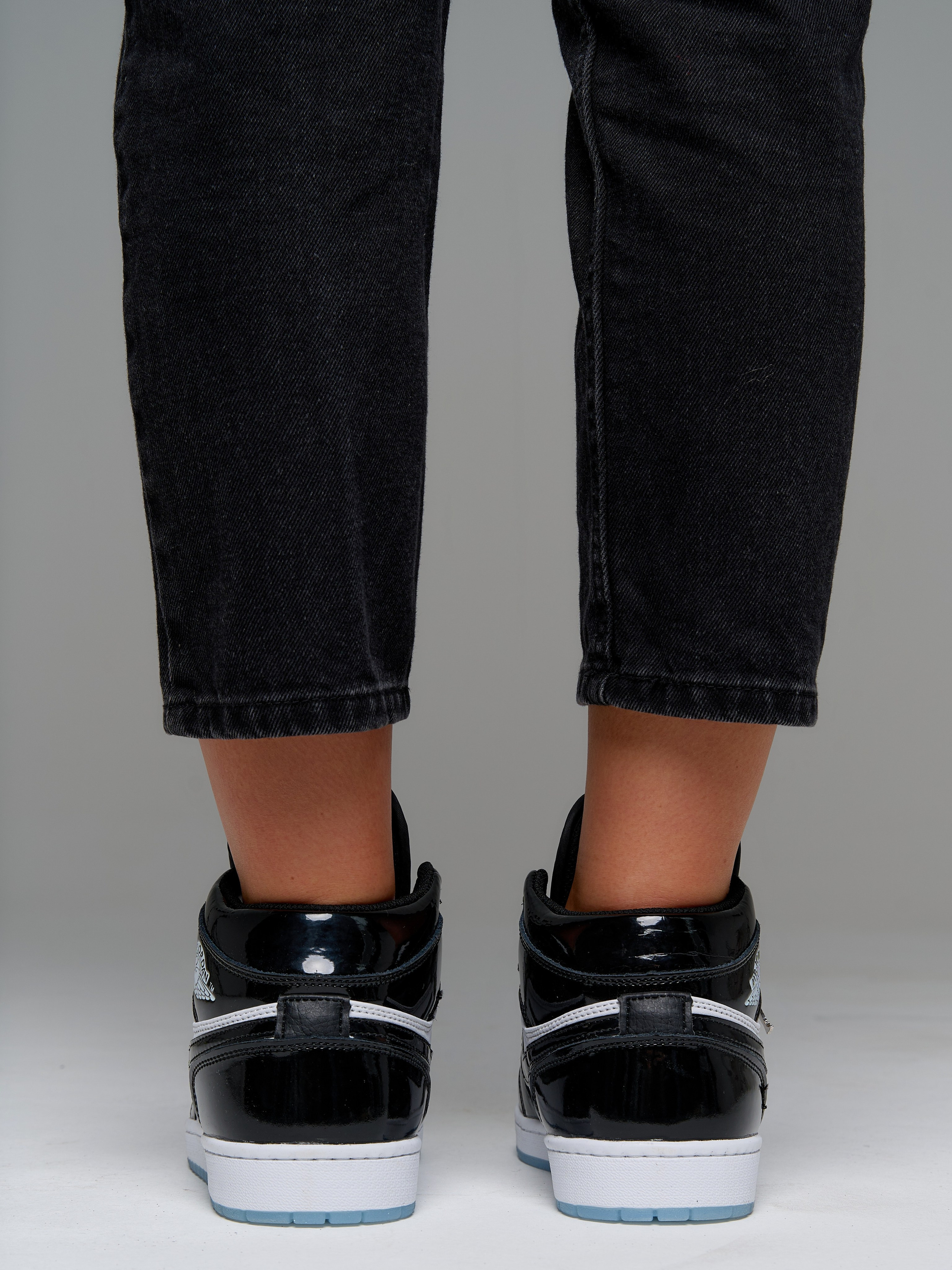 Кроссовки. Фотограф для маркетплейсов в Москве