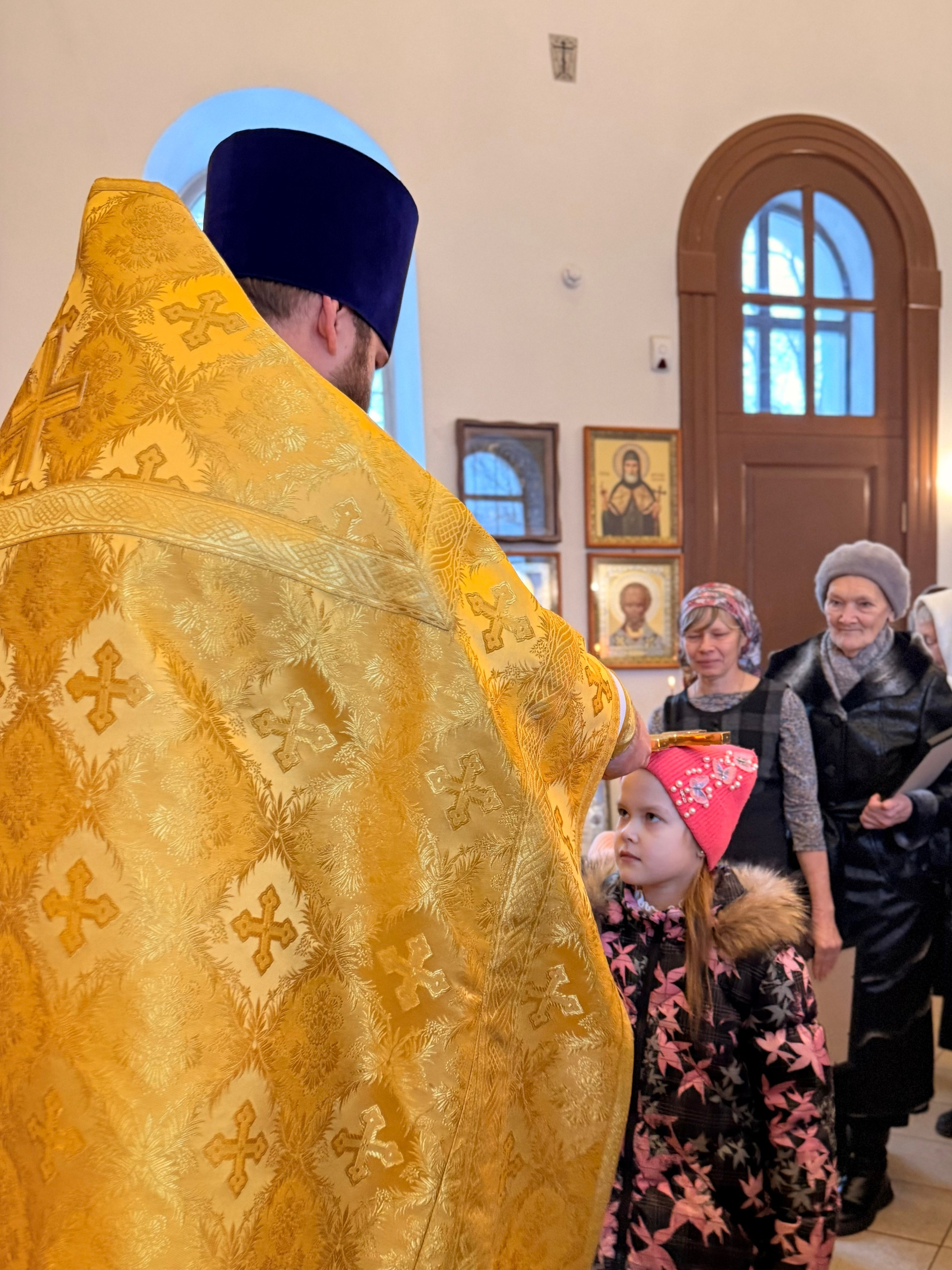 Божественная литургия в храме Нечаянной Радости. Саратовское Юго-Западное благочиние