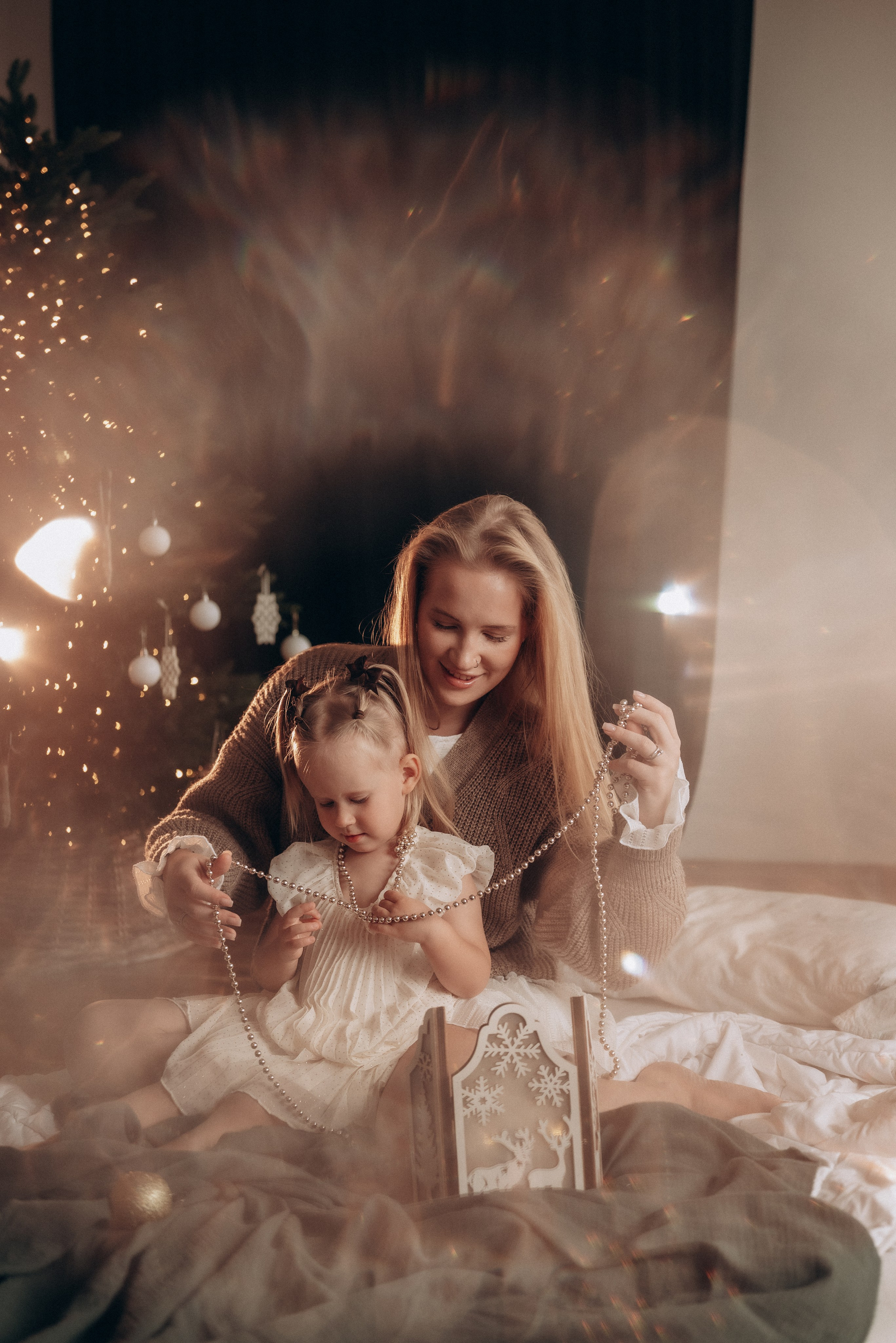 Ксения и Есения. Новогодняя. Семейный фотограф в Москве Дарья Пузикова