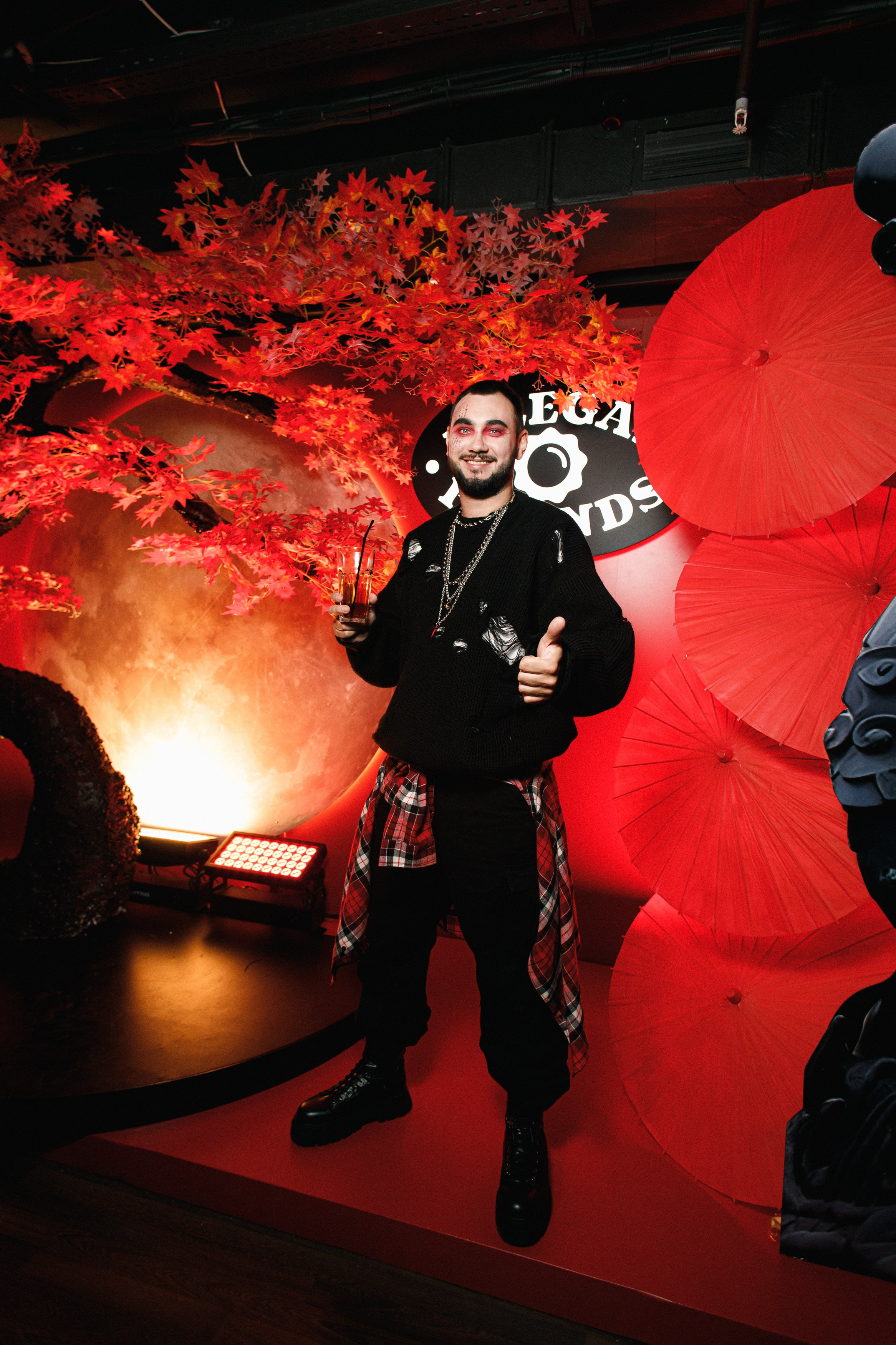 ILLEGAL FRIENDS | ASIA. СВОИ. ФОТООТЧЕТЫ-СОБЫТИЯ-МЕСТА