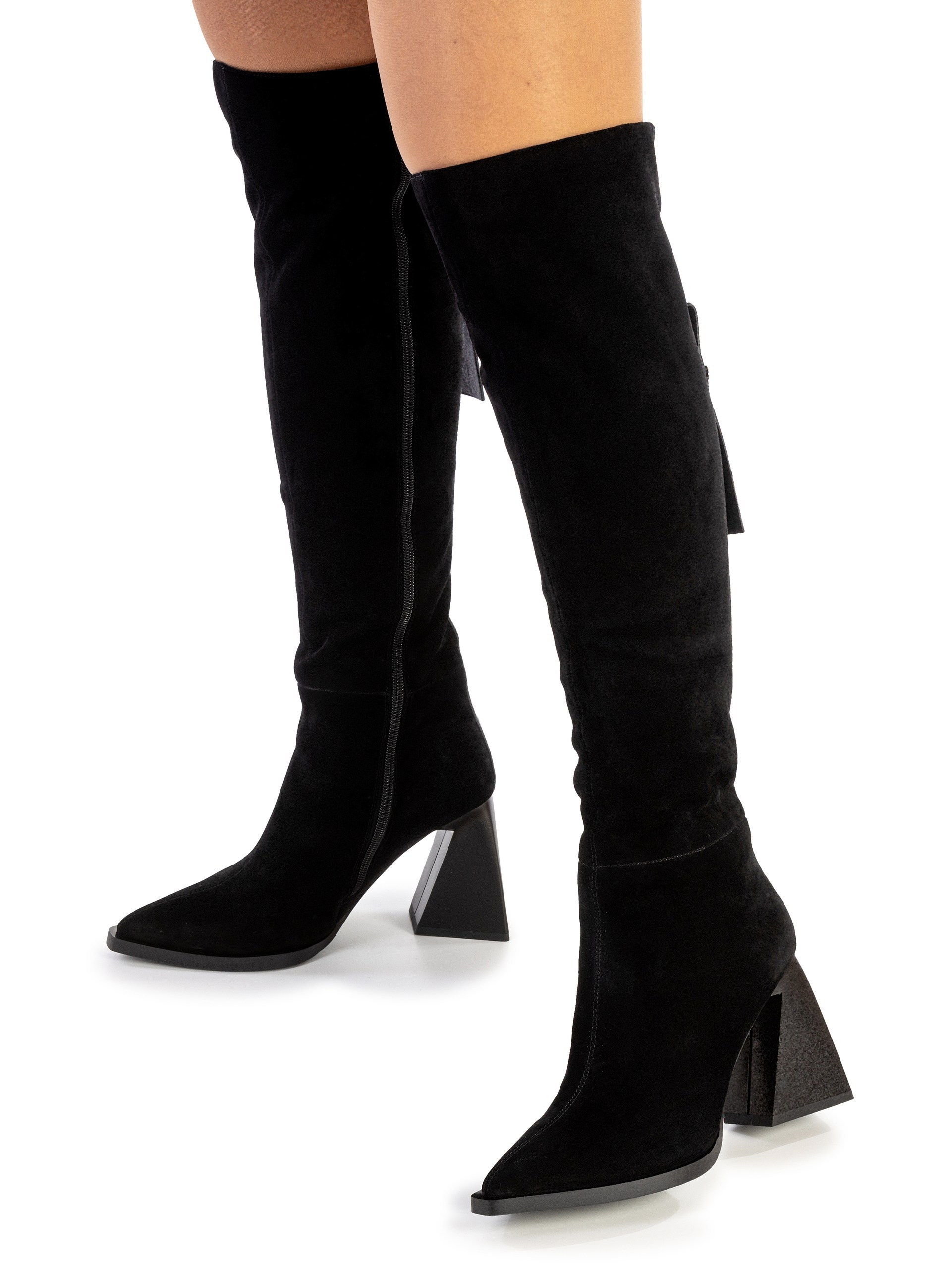 Зимняя обувь фотосъемка для маркетплейса. Фотограф в Туле Крупский АнДРей. Фотостудия «КАДР71» в Туле