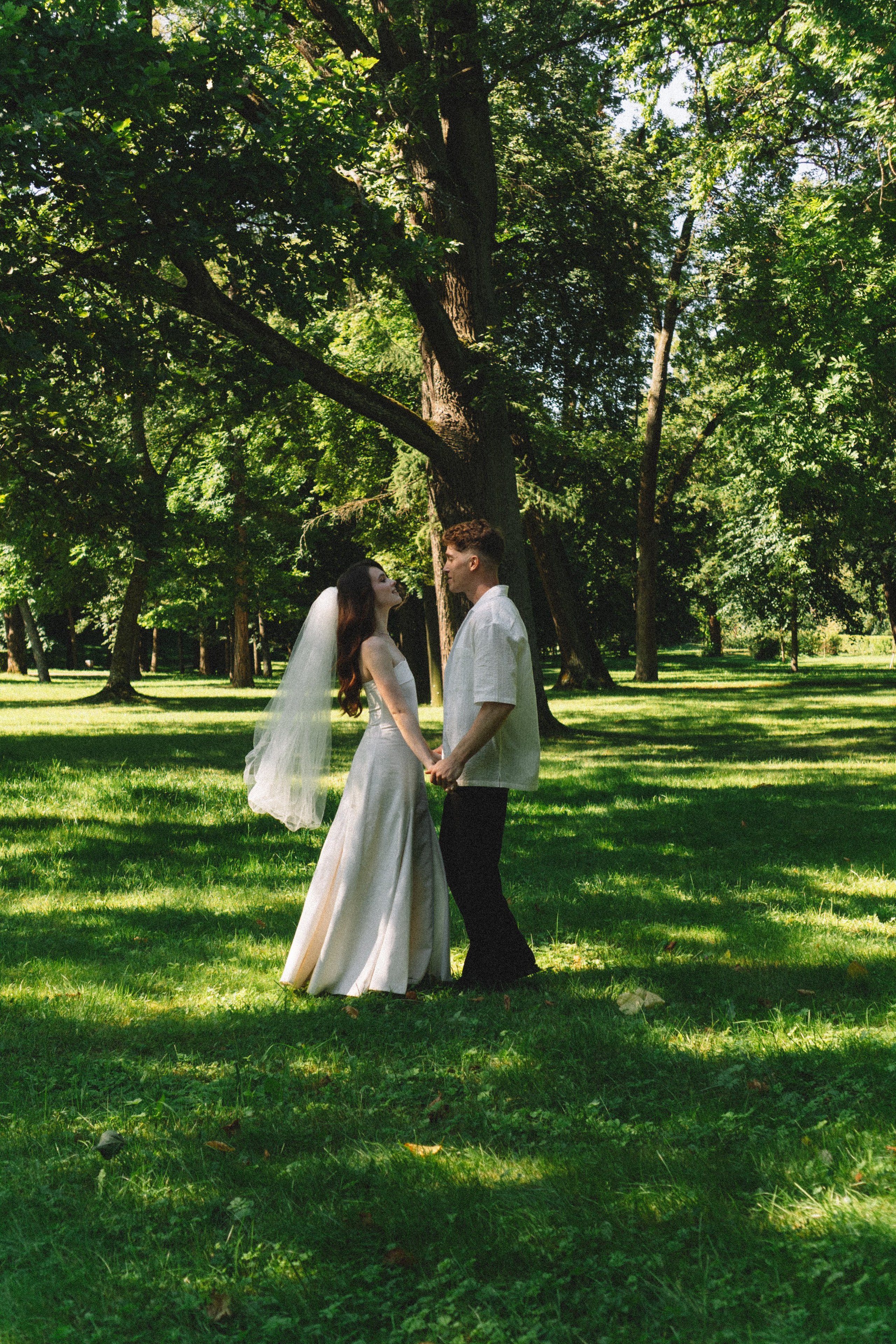 СВАДЕБНАЯ СЬЕМКА В ПЕТЕРГОФЕ И СЬЕМКА РЕПОРТАЖА В ЗАГСЕ ПЕТЕРГОФА. Профессиональный фотограф, Санкт-Петербург — Виктория Богомолова