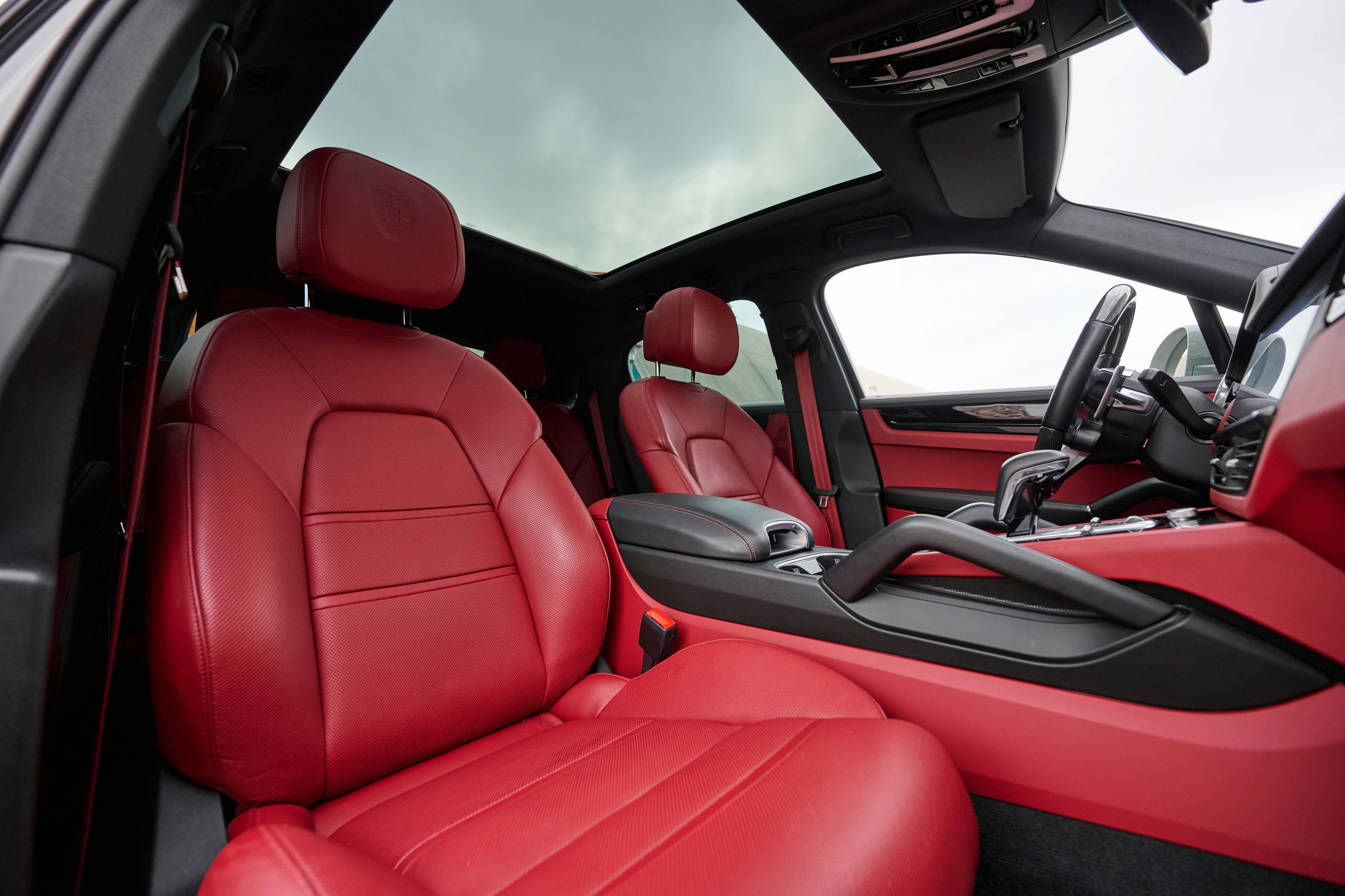 Porsche Cayenne. Автомобильный и интерьерный фотограф в Минске Александр Тагаев