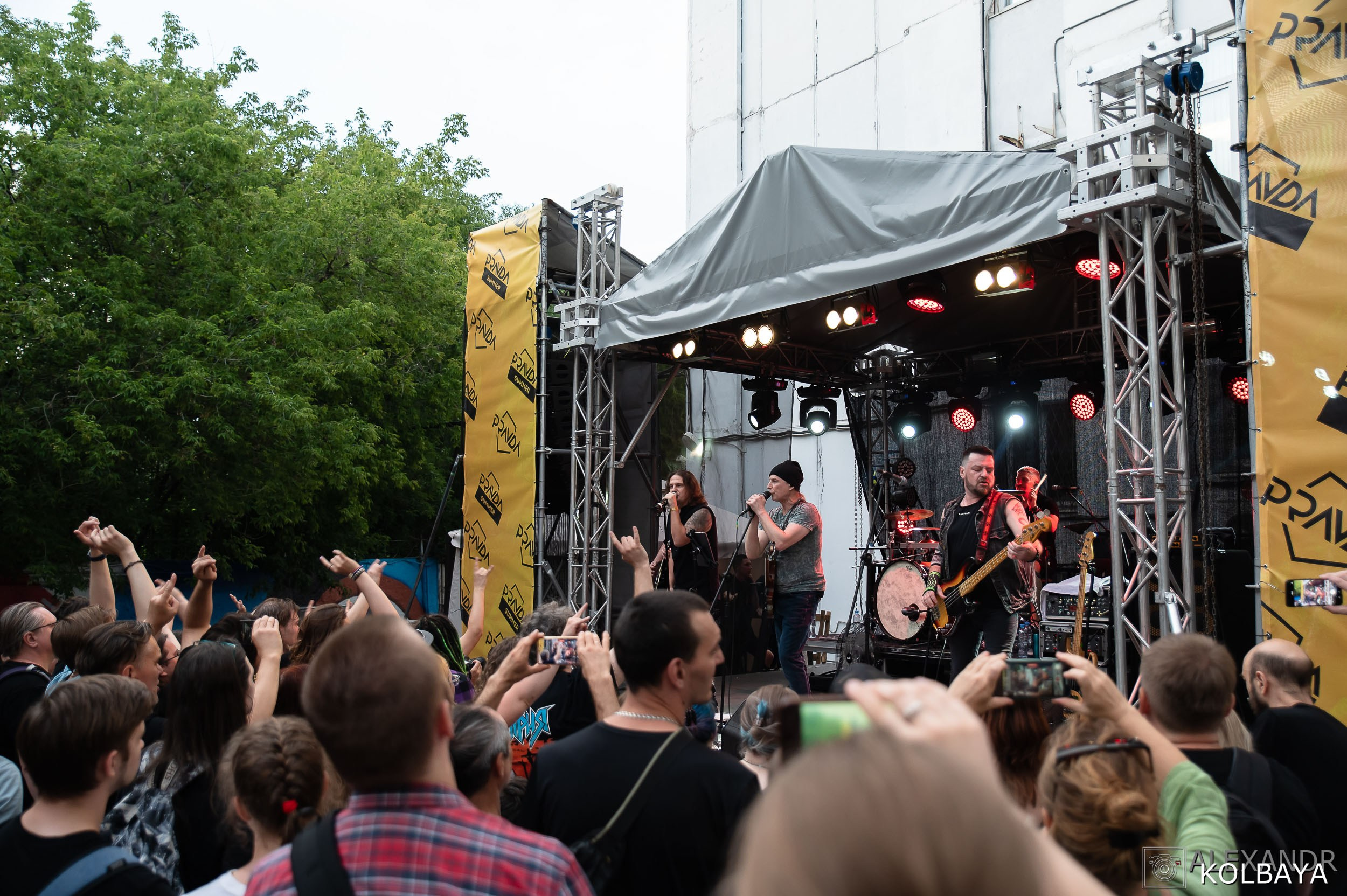Фоторепортаж с мэшап концерта группы Черный Обелиск 4 июля 2024 года. Концертный и театральный репортажный фотограф в Москве Александр Колбая
