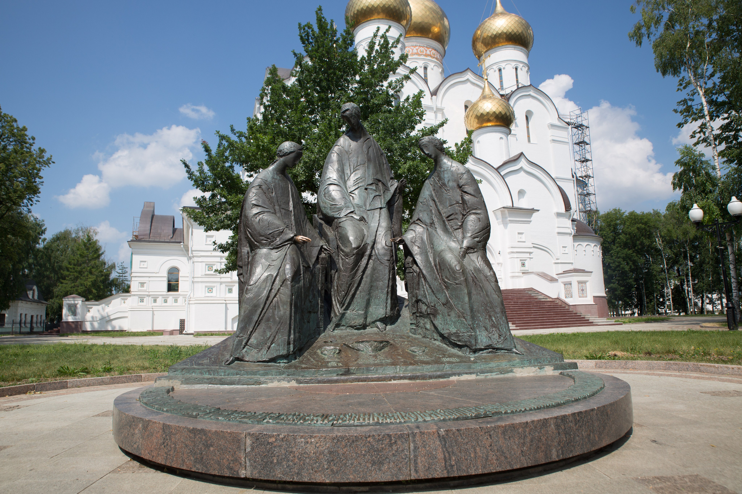 Г. Ярославль. Студия Максима Белослюдцева