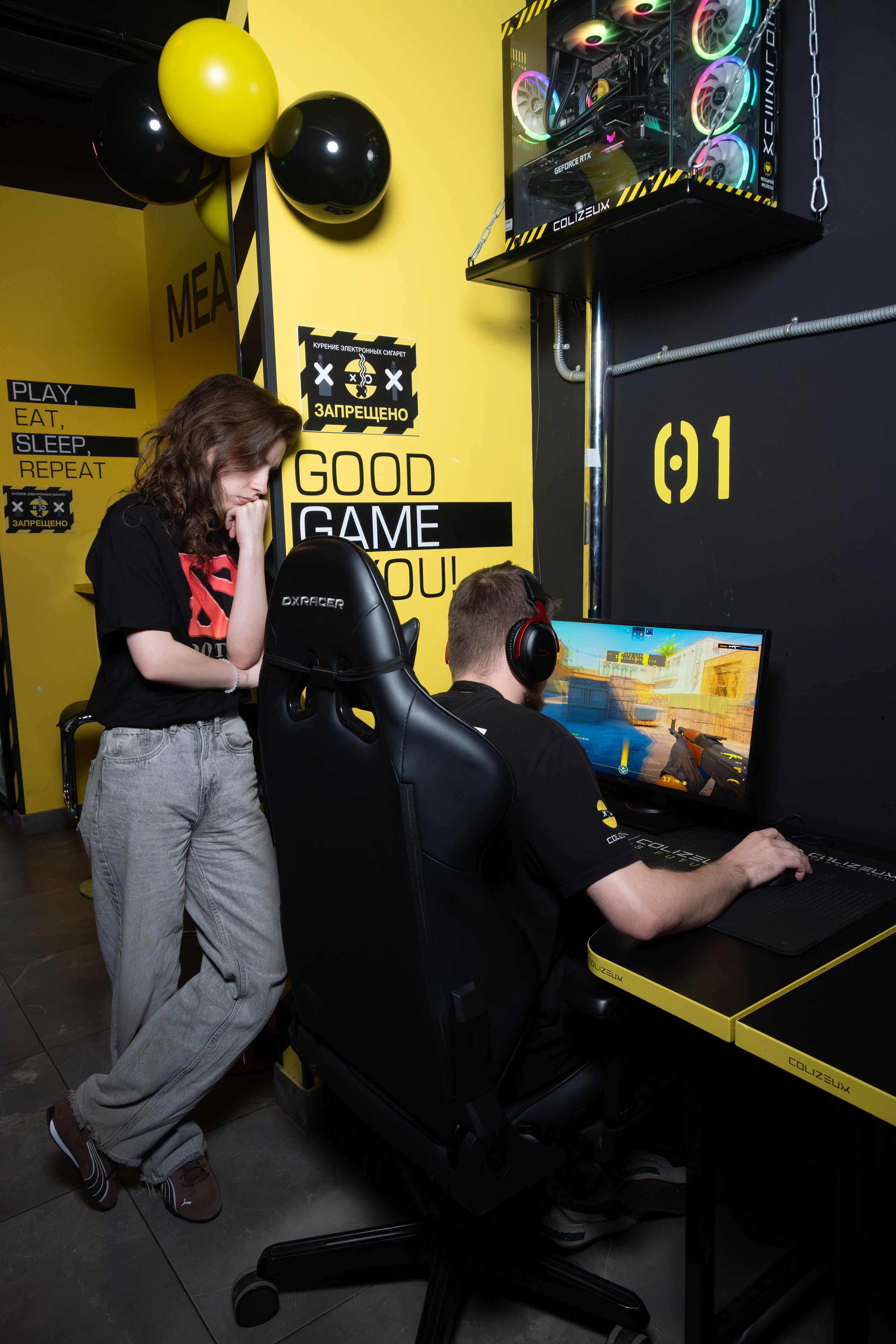 Репортаж в киберспортивном клубе Kolizeum. Фотограф мероприятий в Москве